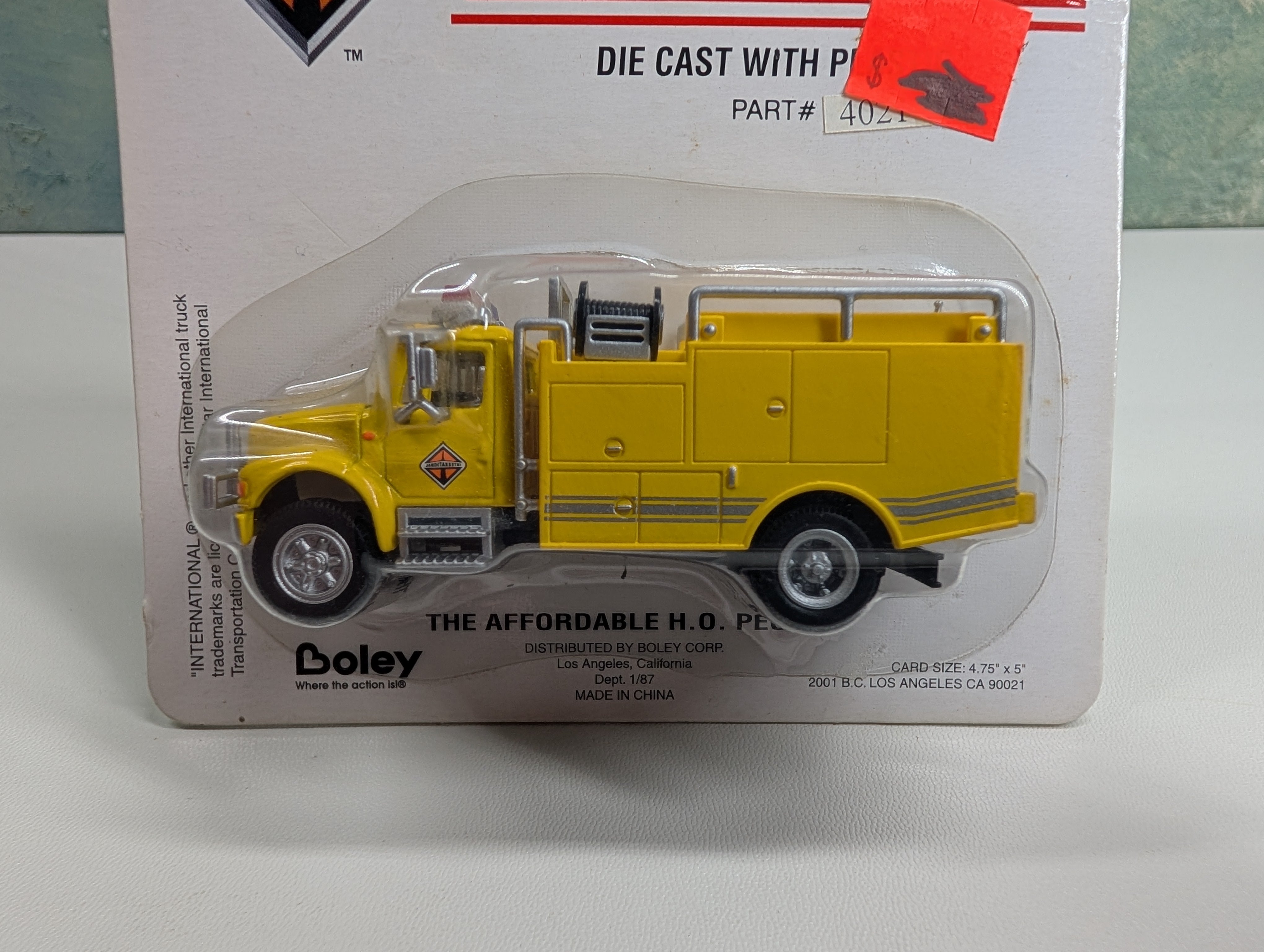 Boley 4021-88 HO Scale International Emergency Crew Cab Brush Fire Truck Yellow Cab/Body