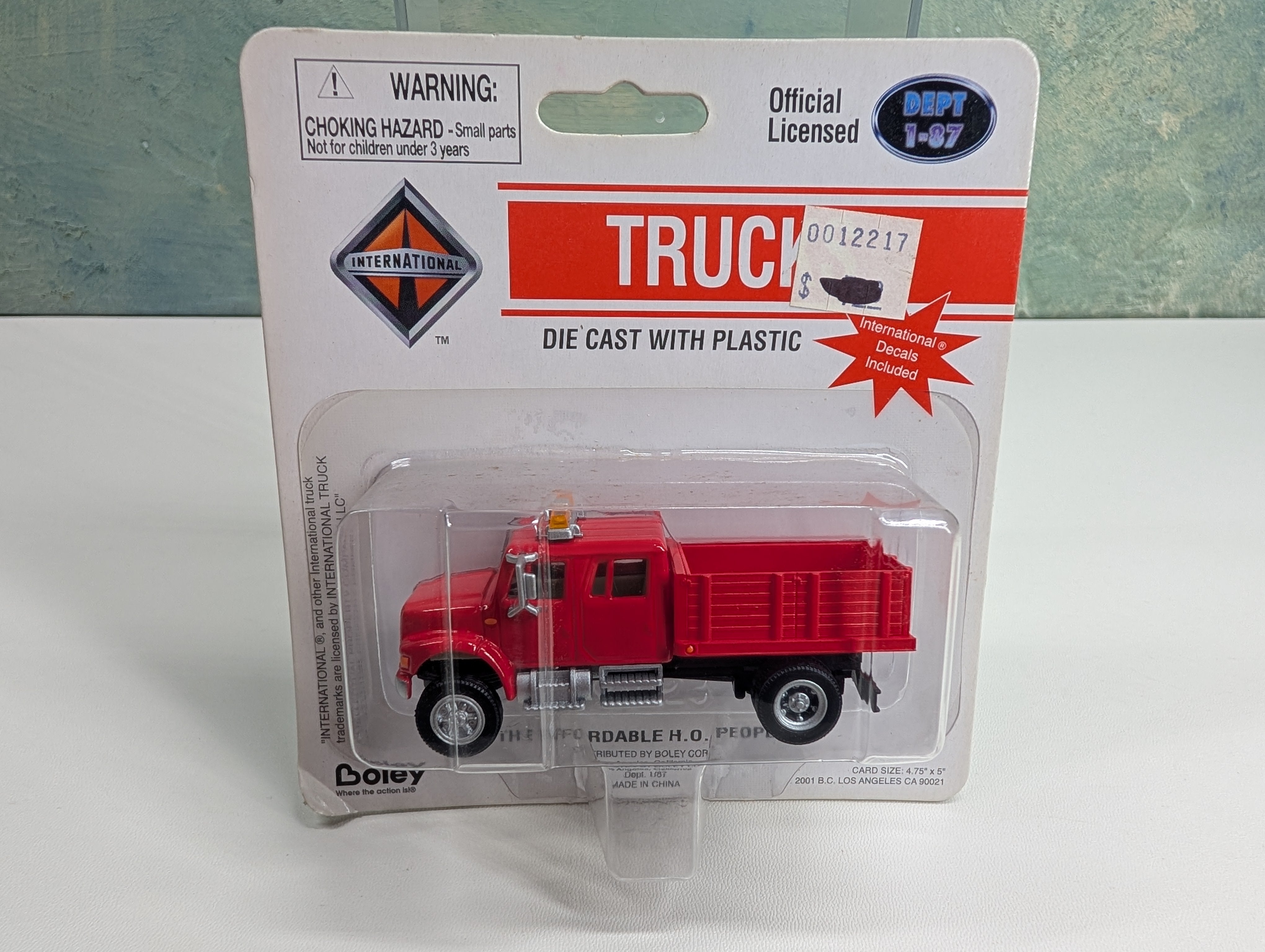 Boley 779369 HO Scale International Road Crew Stake Bed Truck Red Cab/Body