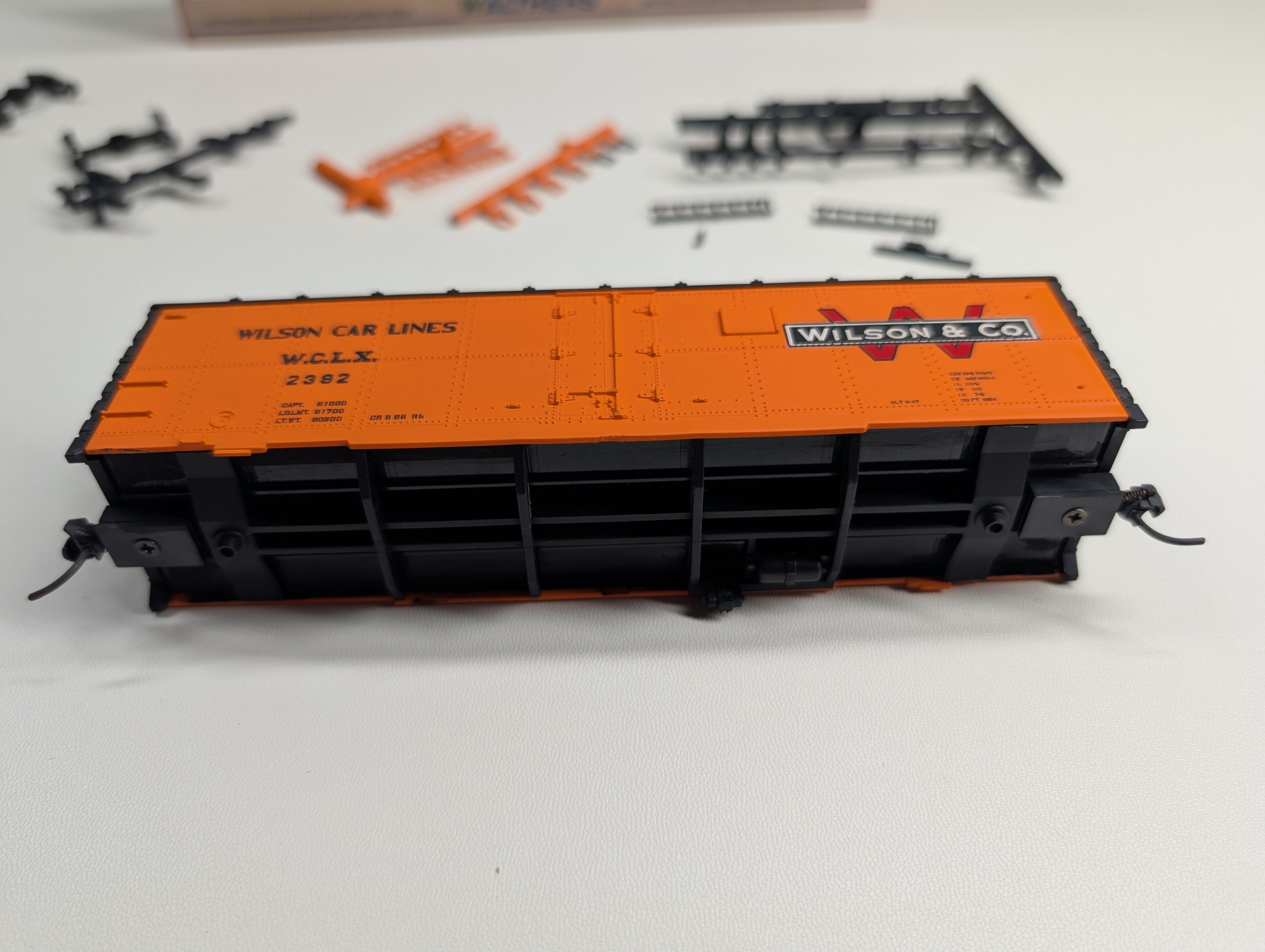 USED Walthers 932-2555 HO Scale 40' Meat Reefer Wilson Car Lines WCLX #2382 Started KIT