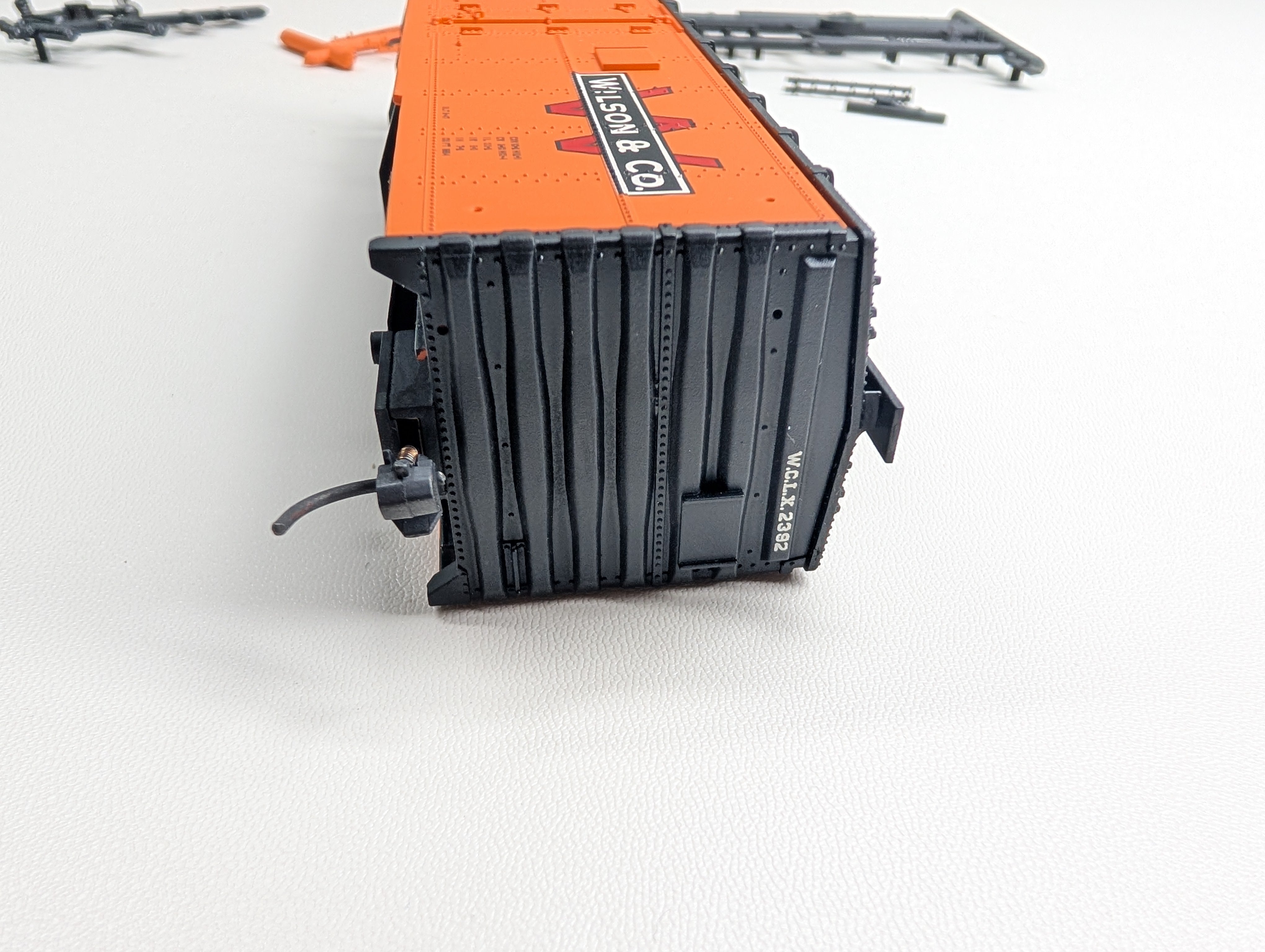 USED Walthers 932-2555 HO Scale 40' Meat Reefer Wilson Car Lines WCLX #2382 Started KIT