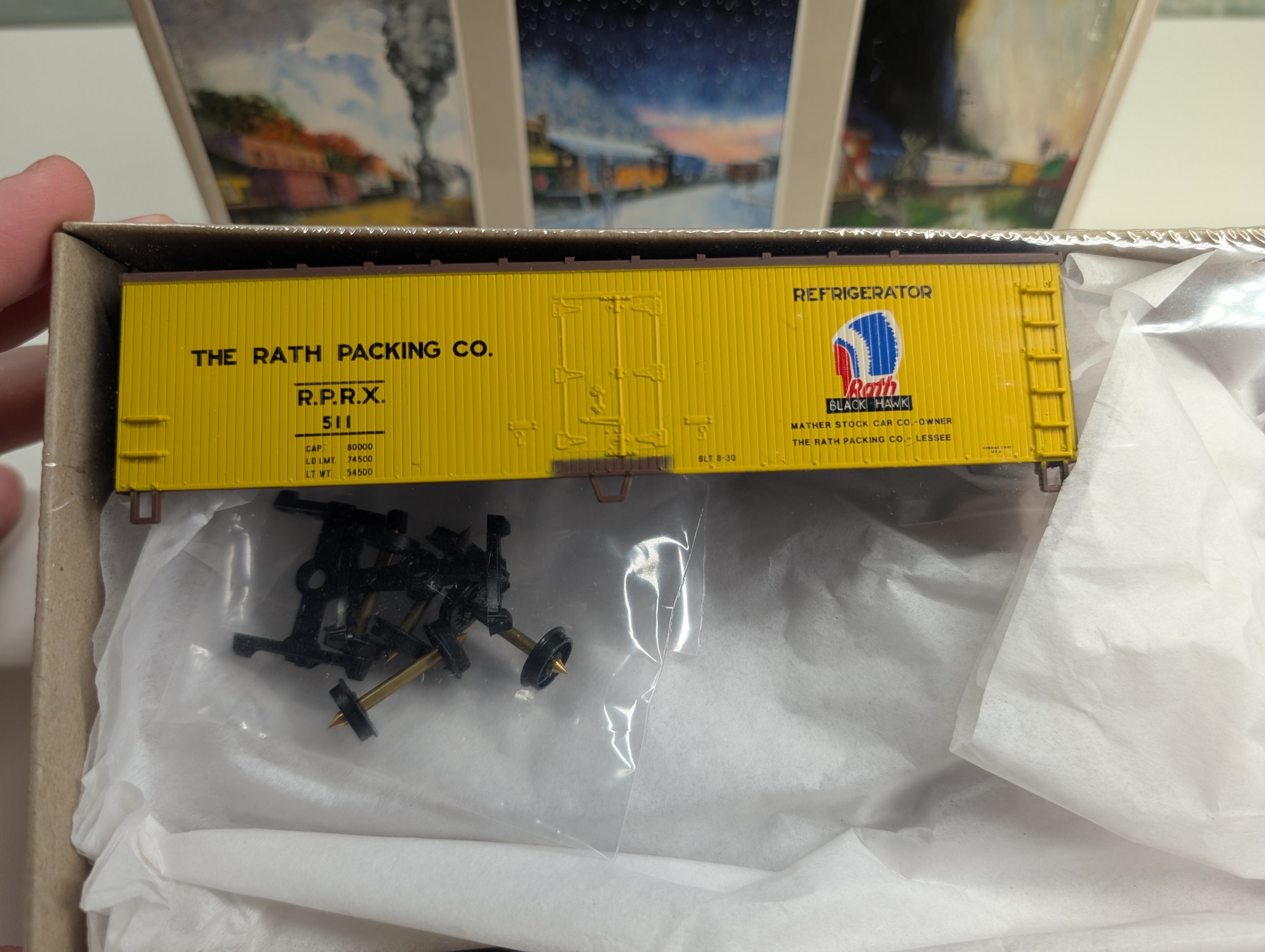 Walthers 932-2429 HO Scale 40' Wood End Reefer Rath Packing Co RPRX #511 KIT