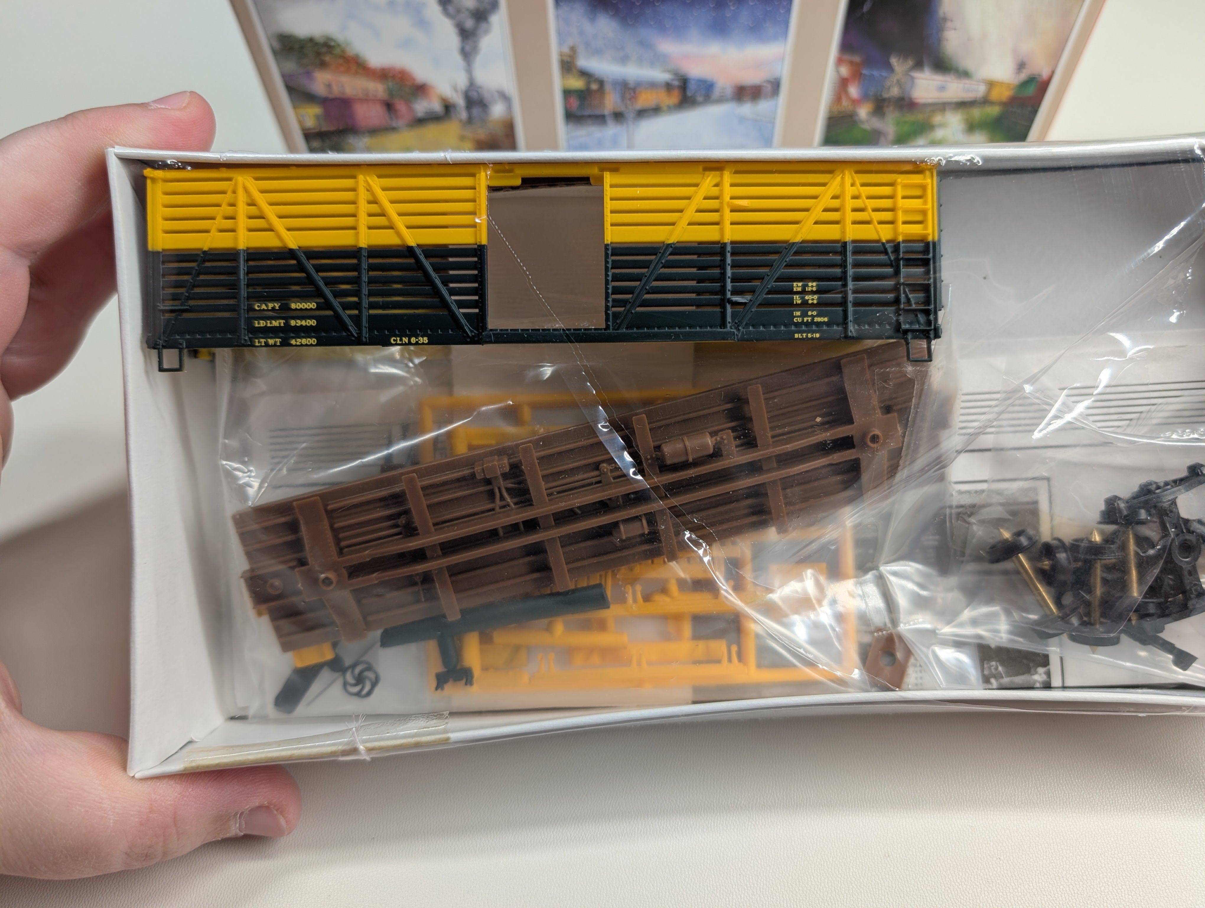 Walthers 932-3414 HO Scale 40' Stock Car Chicago & North Western C&NW #14536 KIT