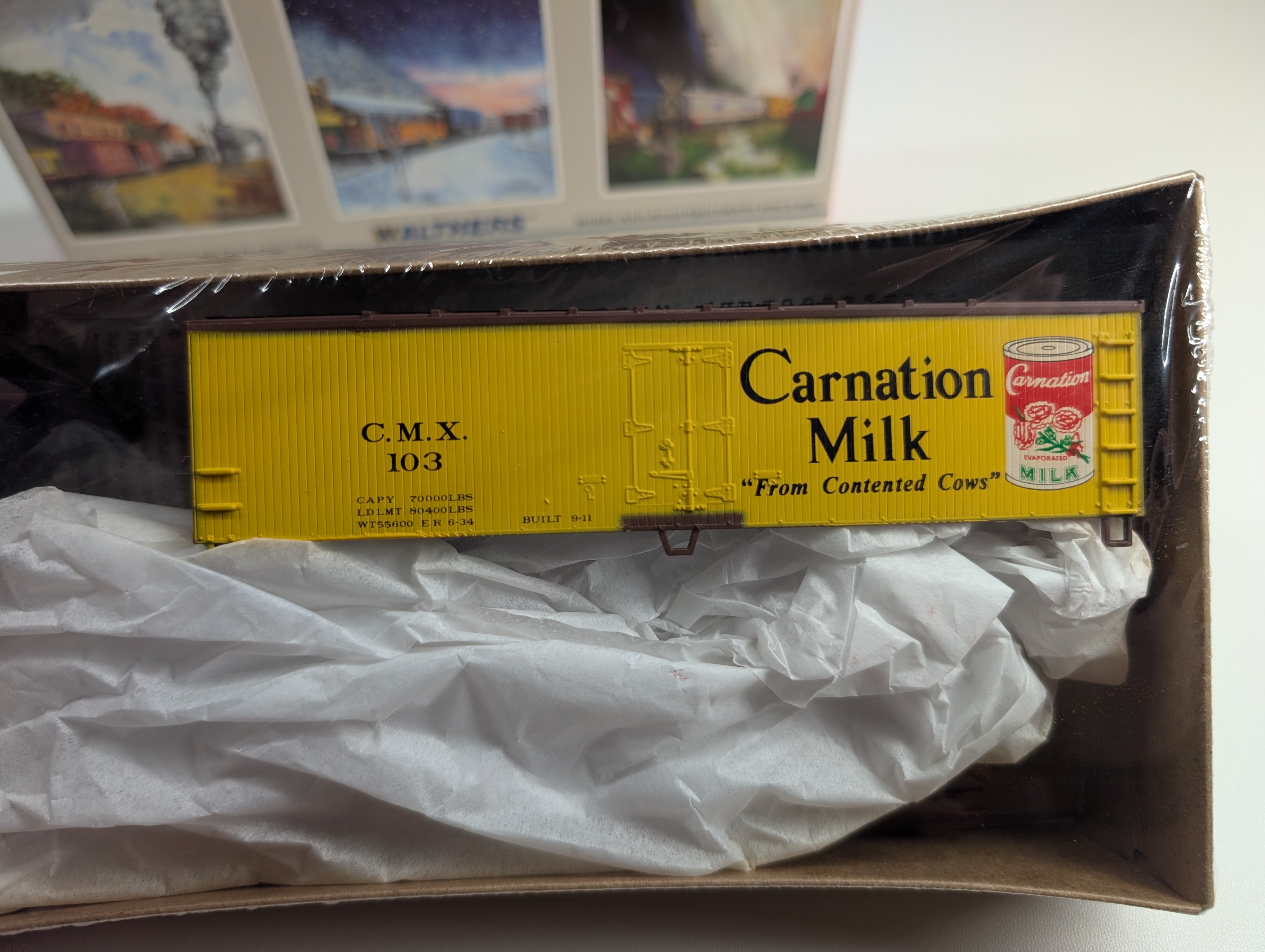 Walthers 932-2479 HO Scale 40' Wood End Billboard Reefer Carnation Milk CMX #103 KIT