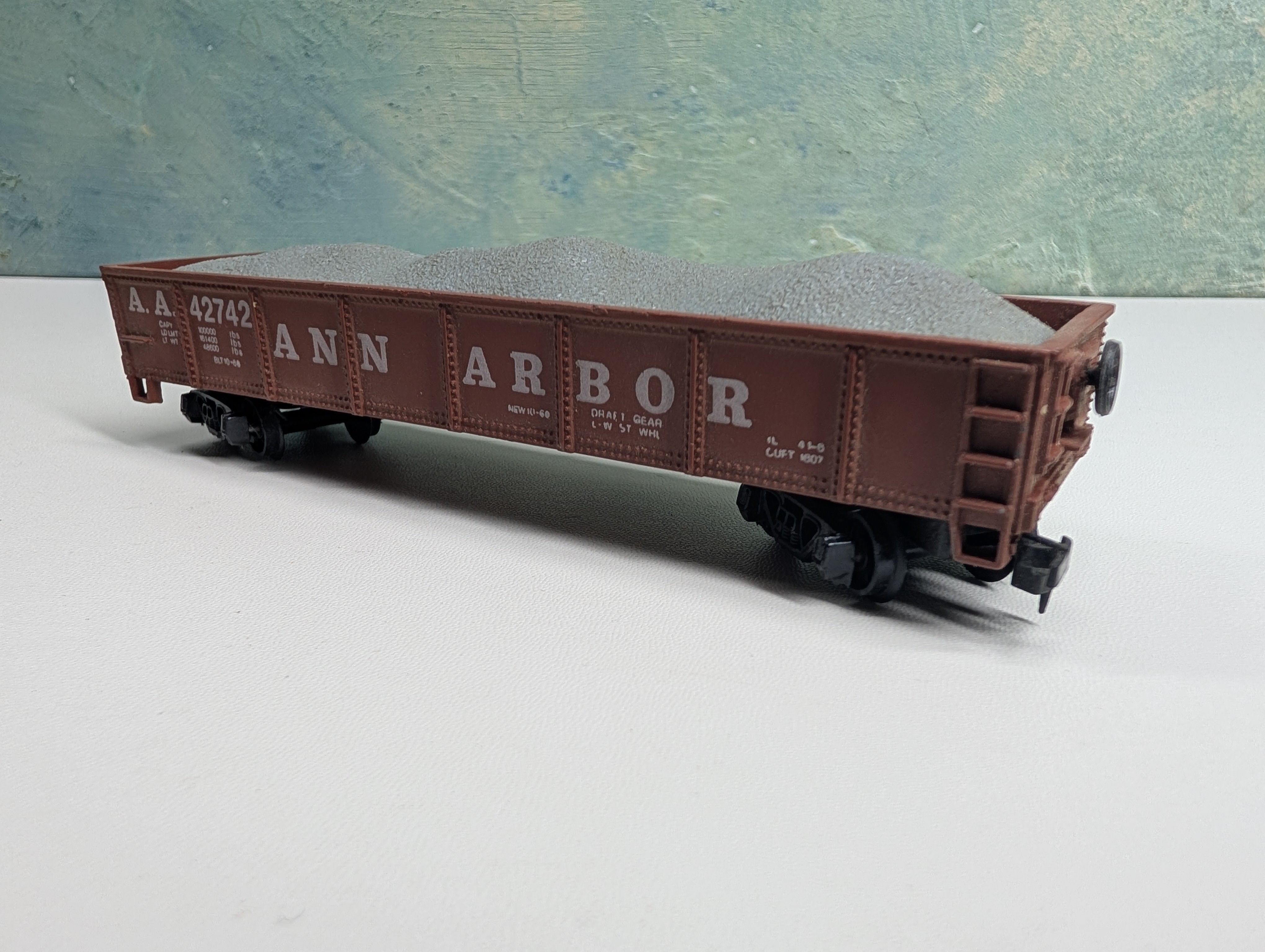USED AHM HO Scale 40' Gondola w/ Coal Ann Arbor AA #42742