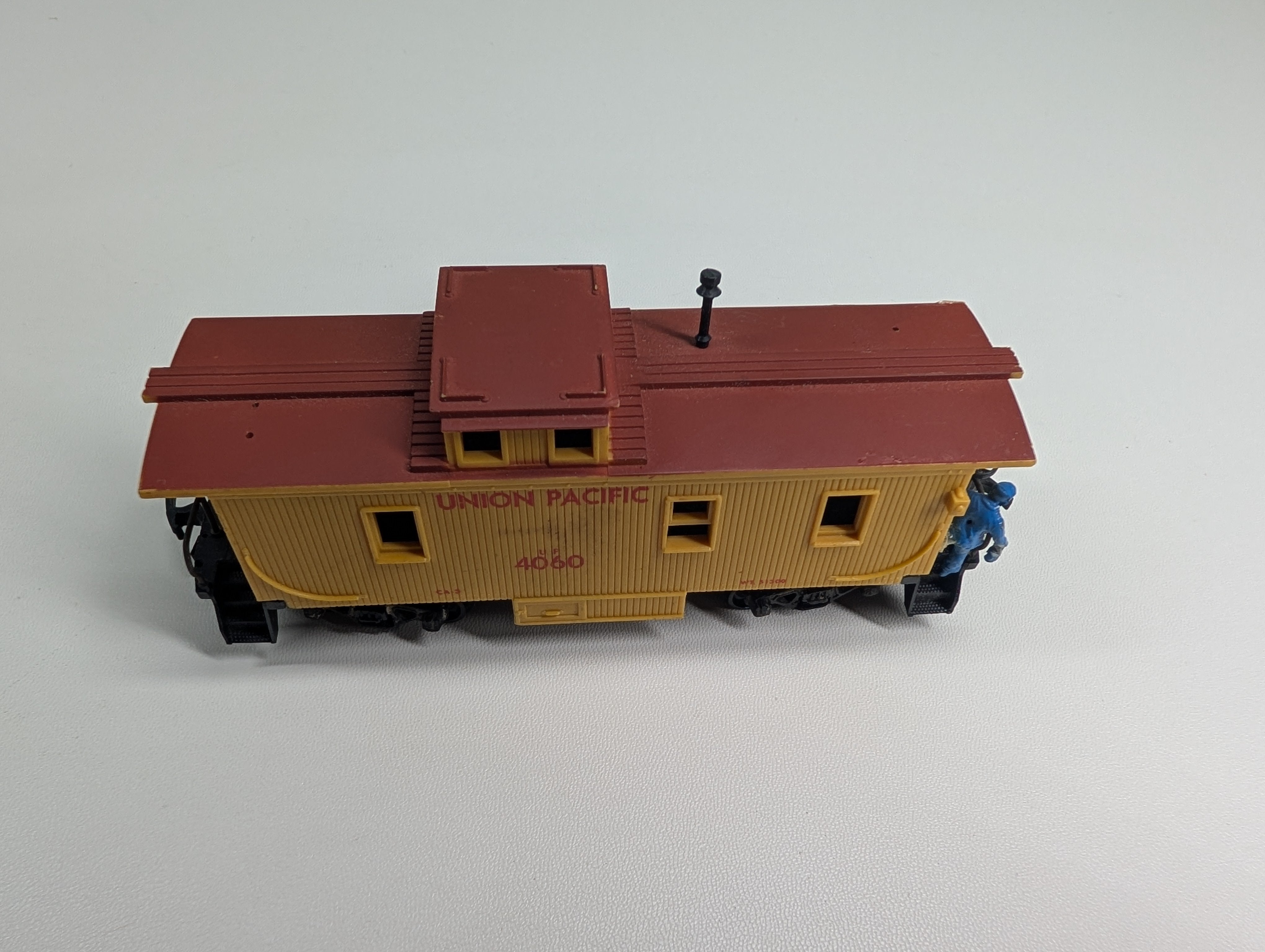 USED REVELL HO Scale Wooden Caboose Union Pacific UP #4060