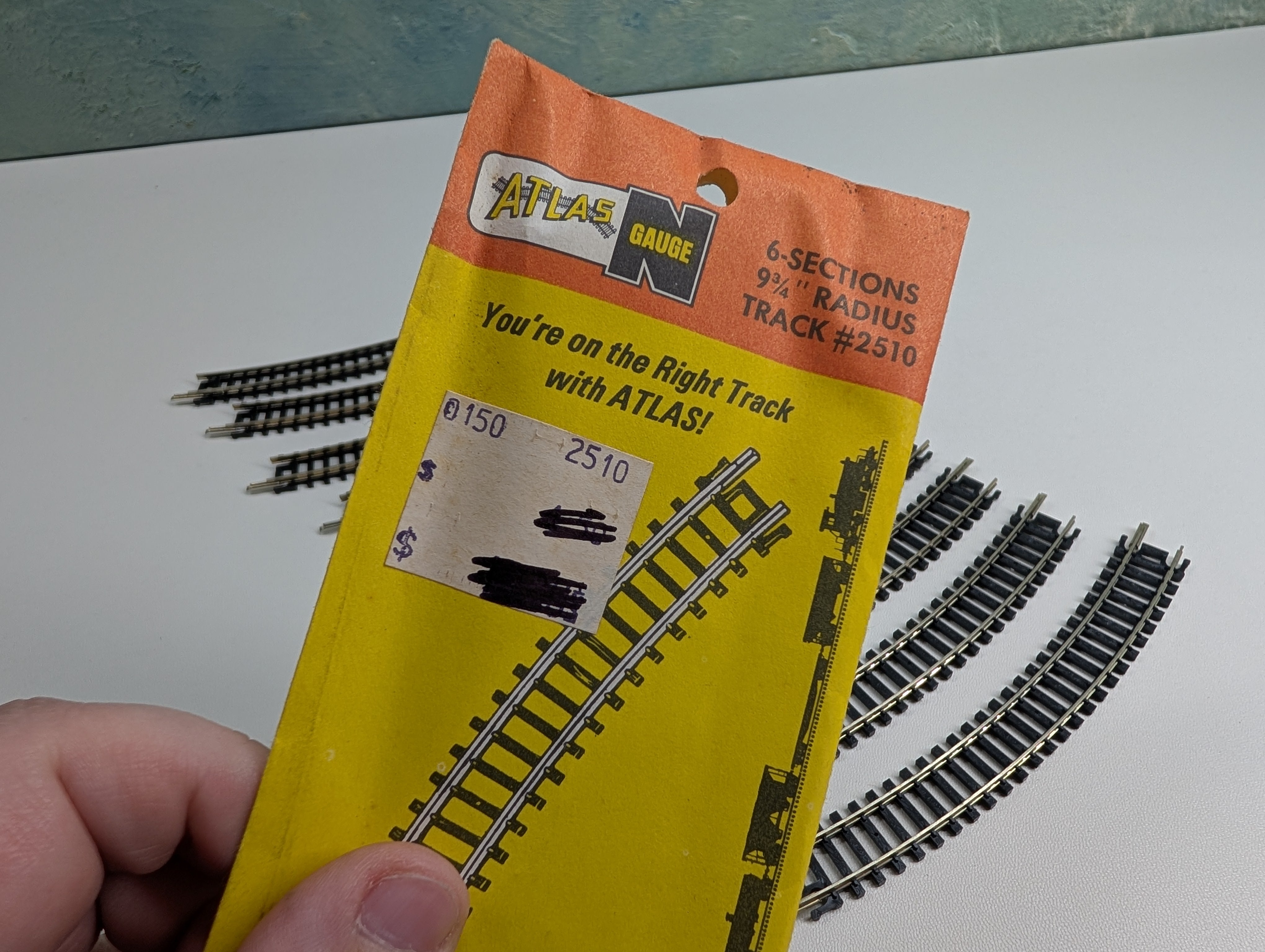 Atlas 2510 N Scale 9 3/4" Radius Curve Track, Nickel Silver (10 pcs)