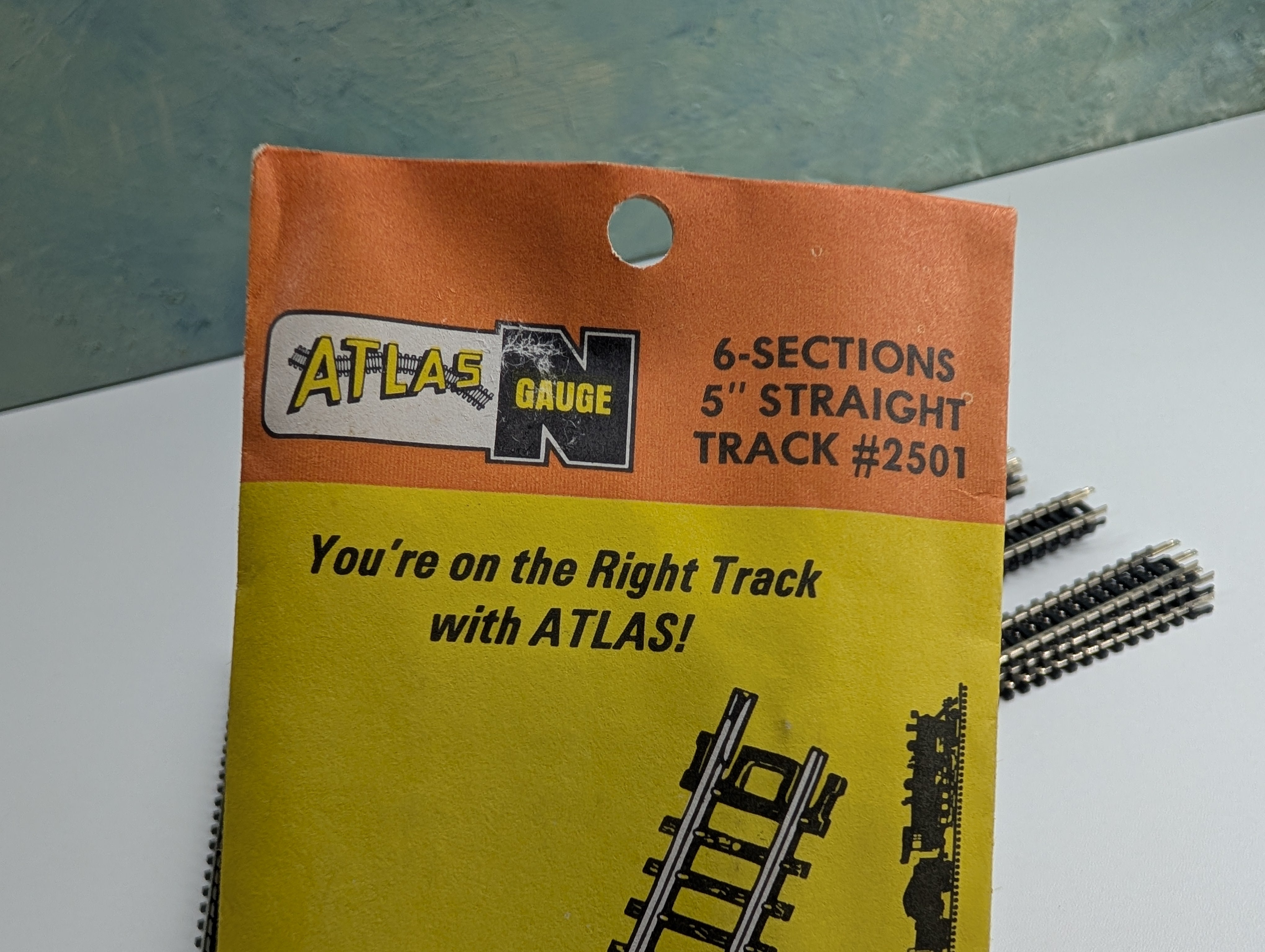 Atlas 2501 N Scale 5" Straight Track, Nickel Silver (24 pcs)