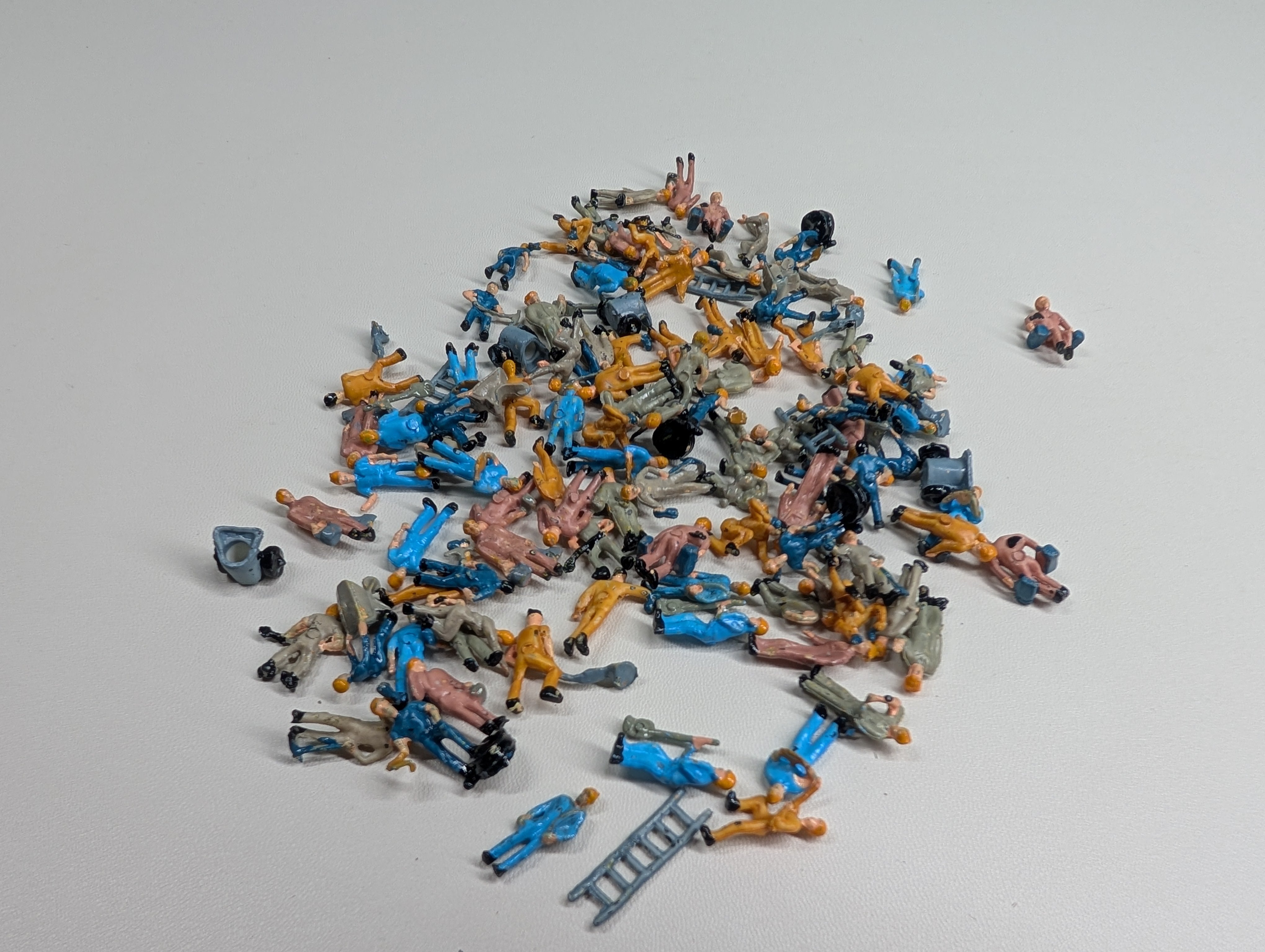 USED HO Scale Lot of Painted People