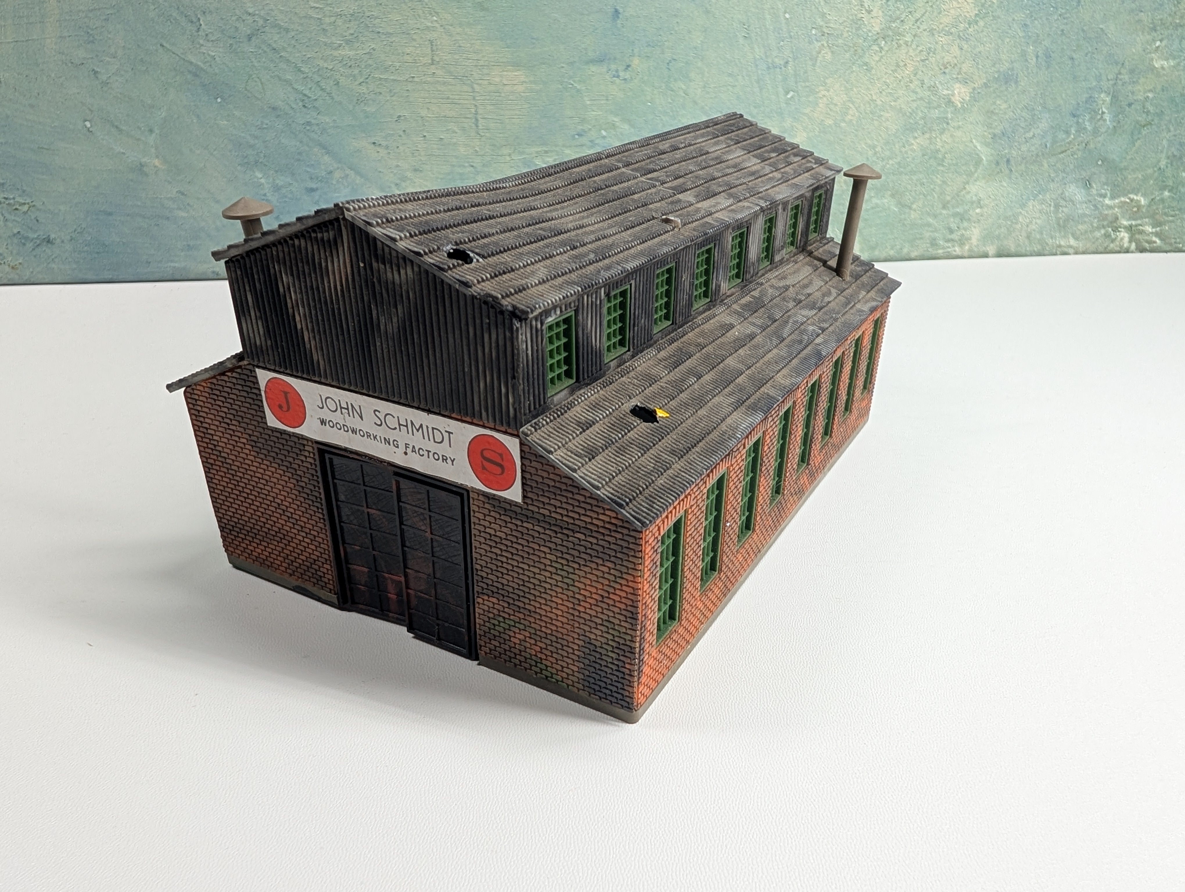 USED Heljan HO Scale John Schmidt Woodworking Factory, Brick