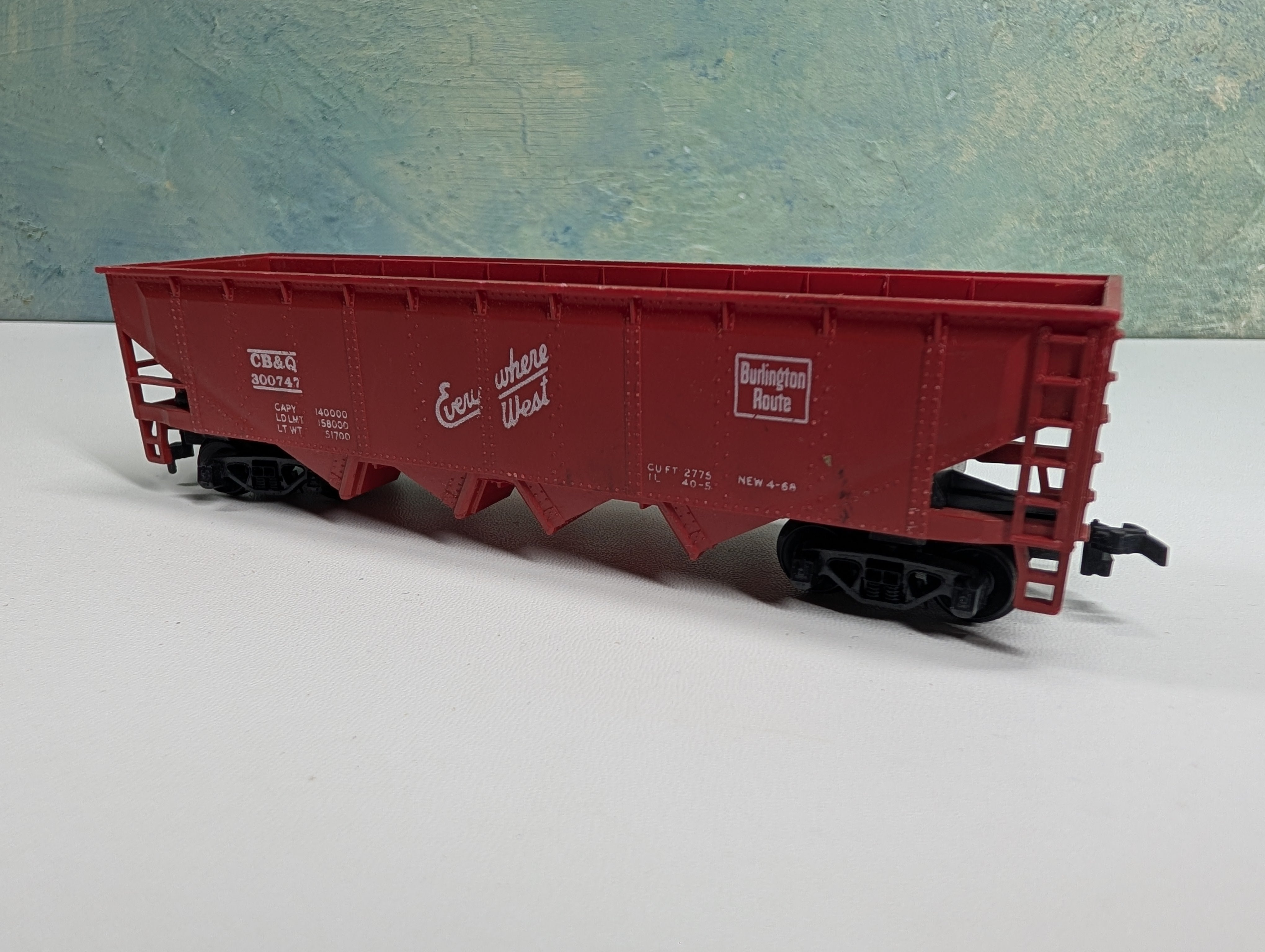 USED Tyco HO Scale Quad Hopper Burlington CB&Q #300747