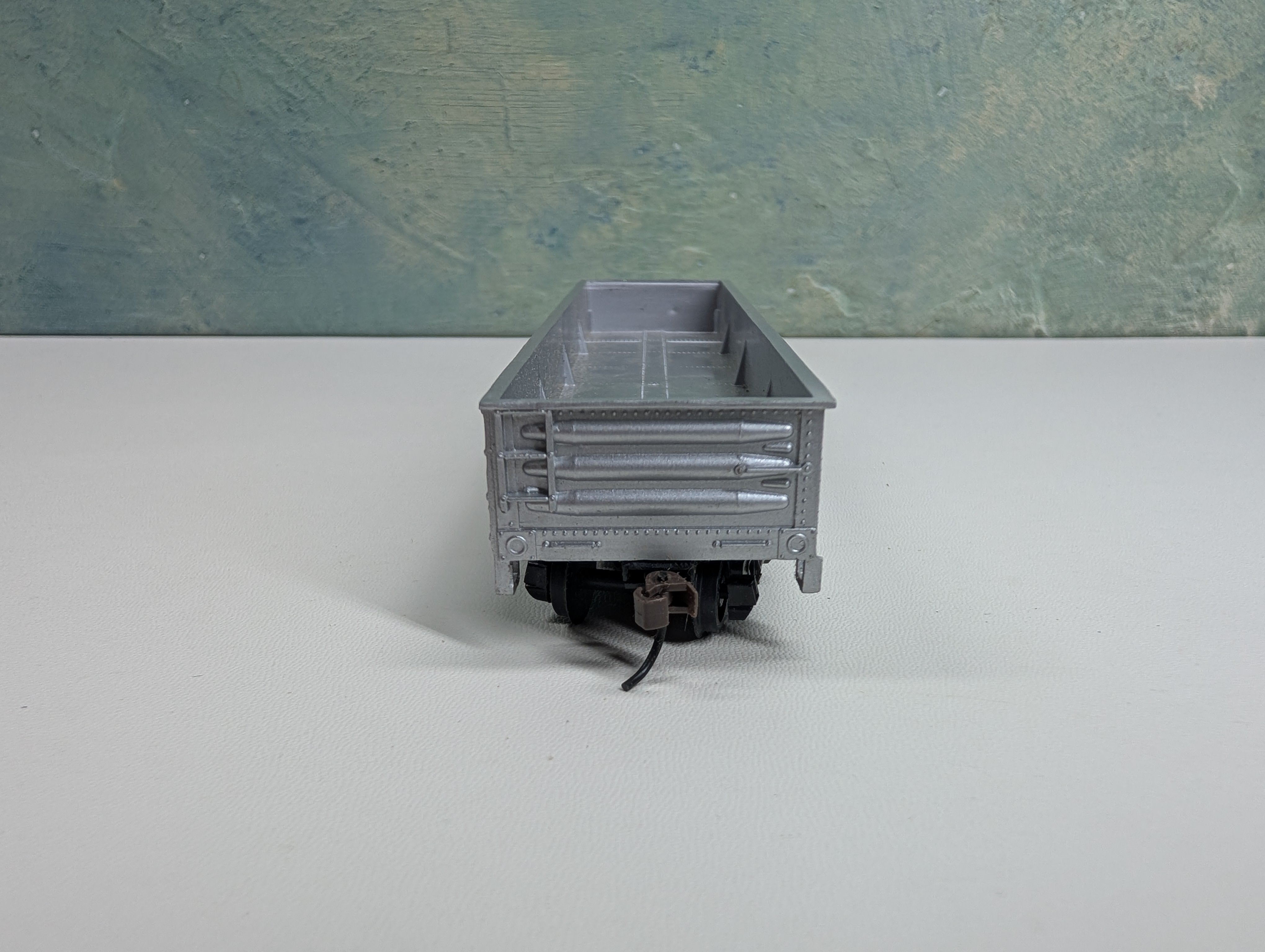 USED Bachmann HO Scale 40' Gondola Huggies