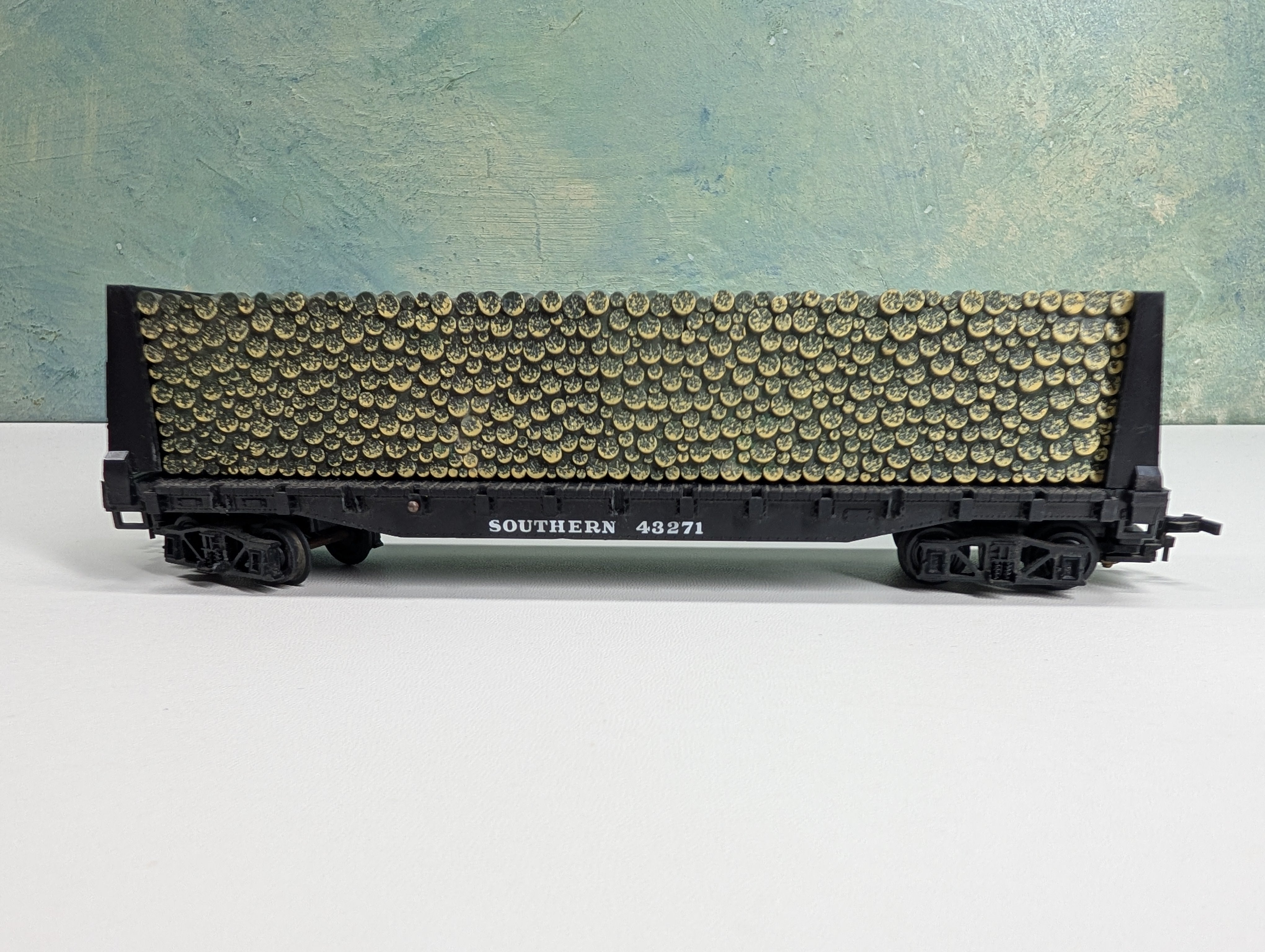 USED ATT HO Scale 50' Bulkhead Flat Car w/ Pulpwood Southern #43271