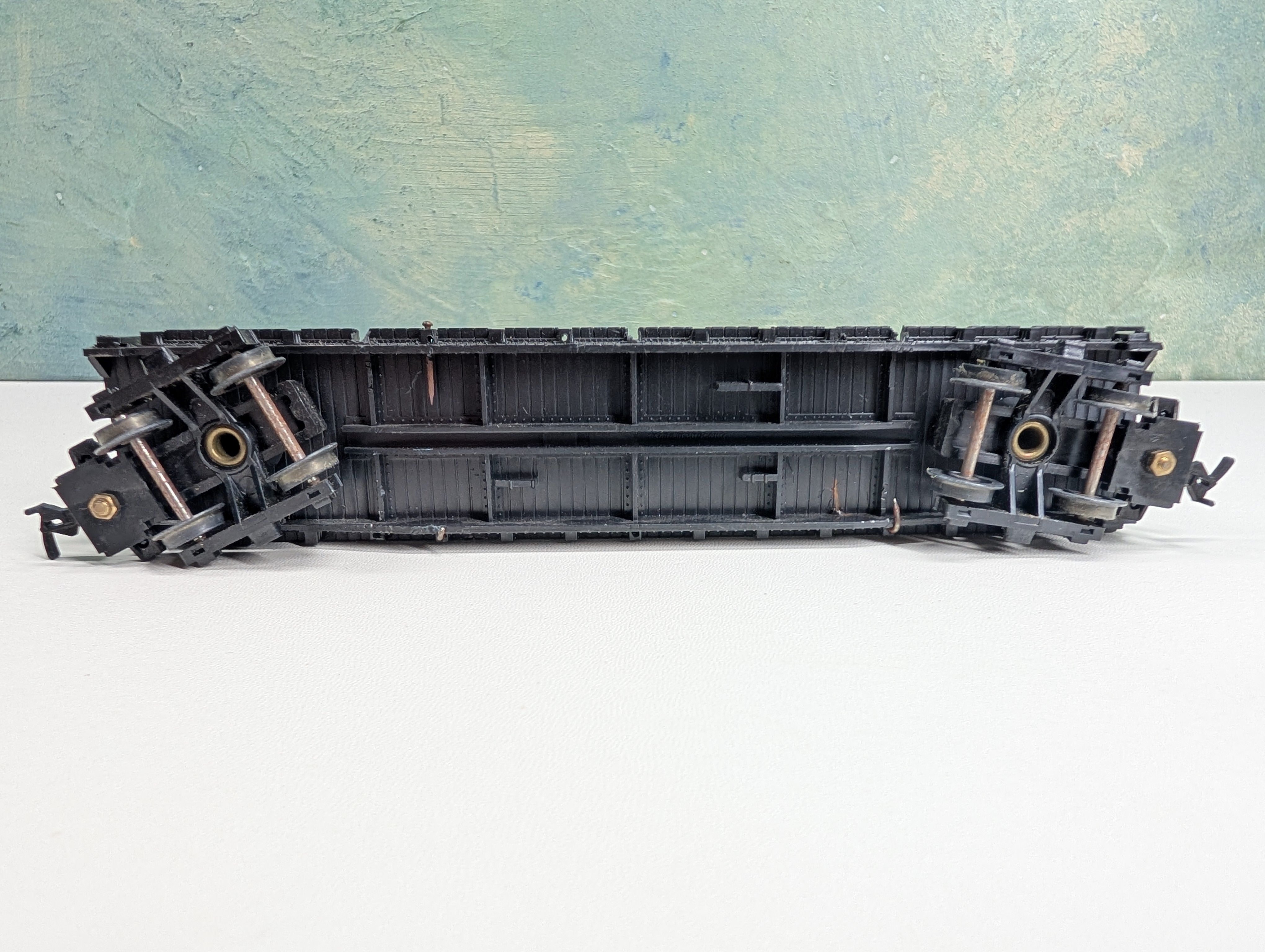 USED ATT HO Scale 50' Bulkhead Flat Car w/ Pulpwood Southern #43271