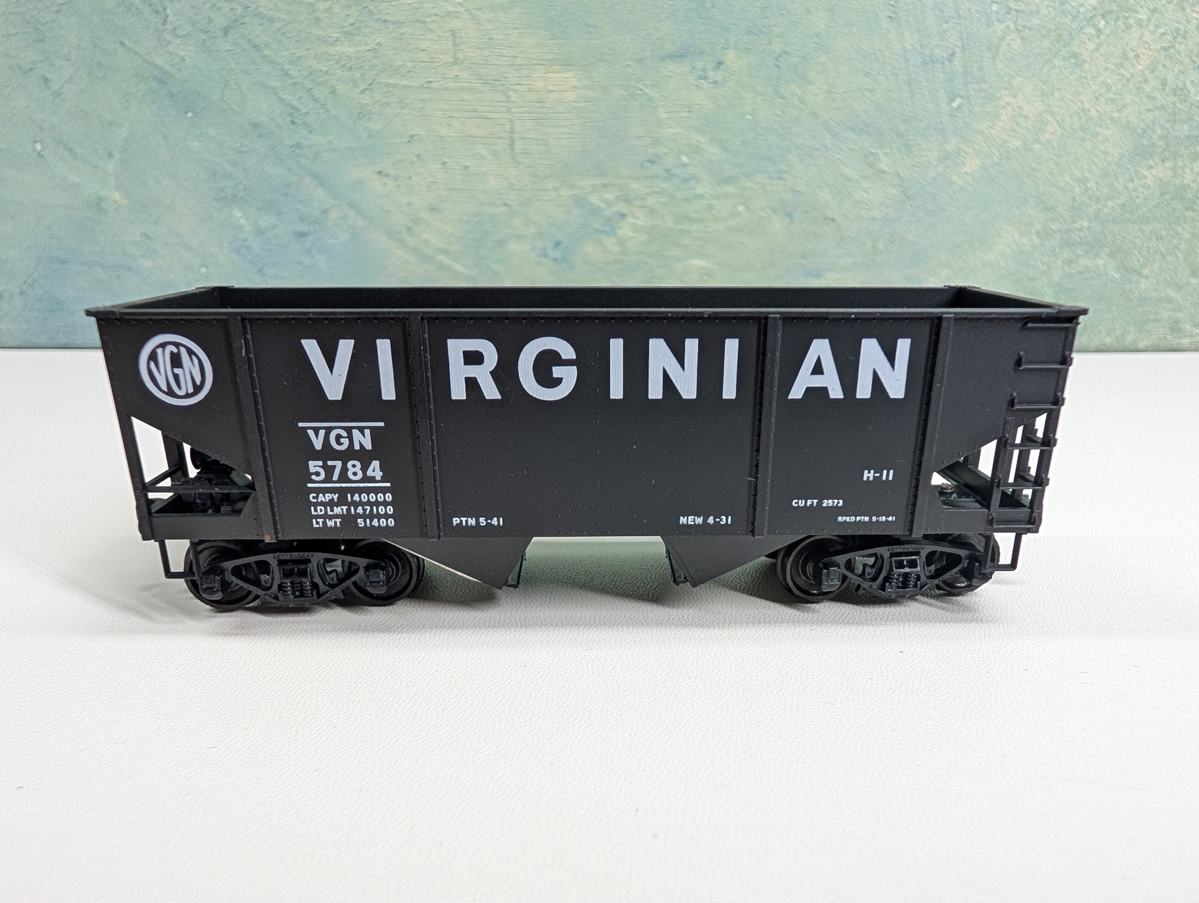 USED Accurail HO Scale 2 Bay Hopper Virginian VGN #5784