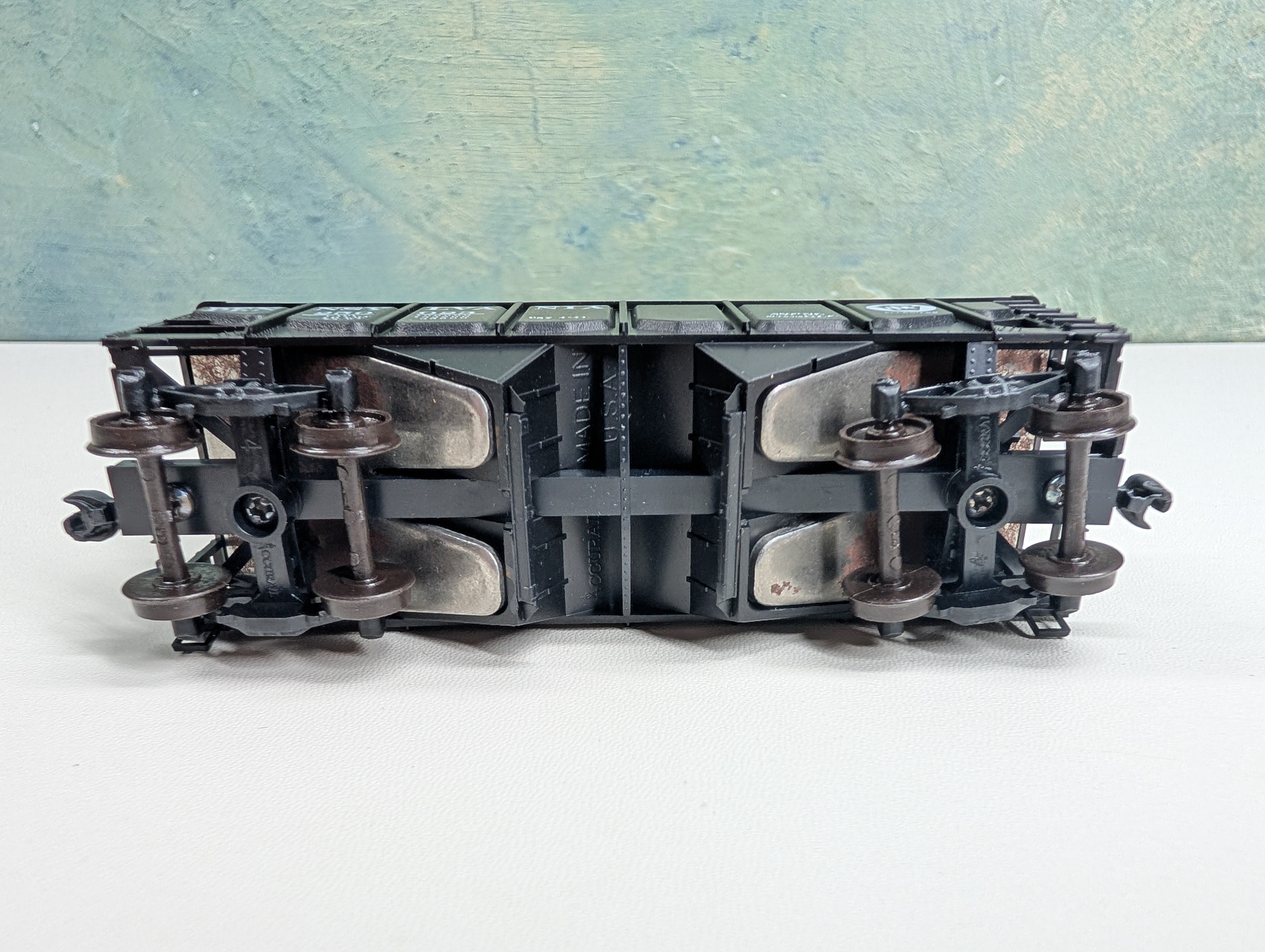 USED Accurail HO Scale 2 Bay Hopper Pennsylvania PRR #250023