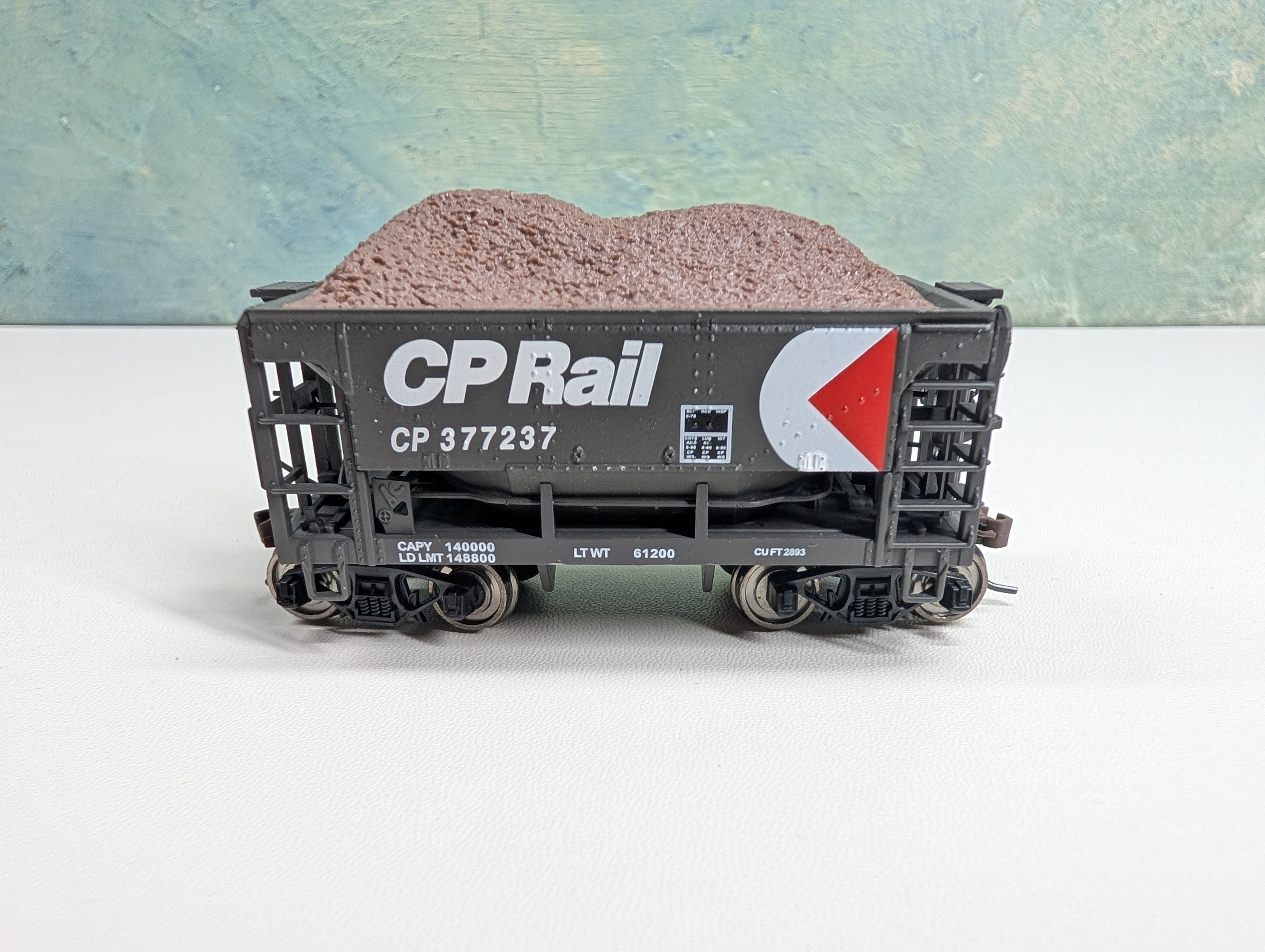 USED Model Power HO Scale Metal Ore Car w/ Load Canadian Pacific CP #377237