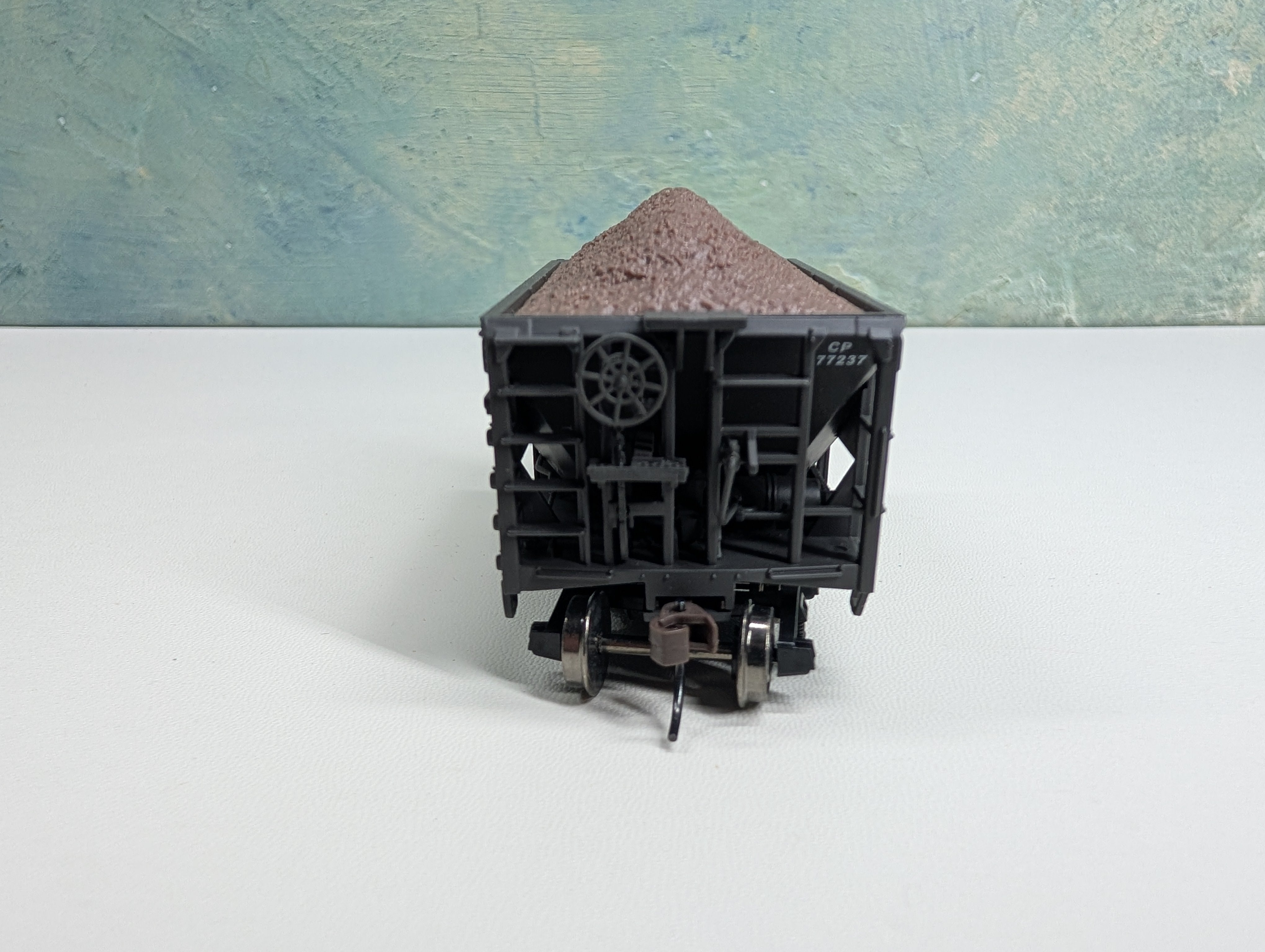 USED Model Power HO Scale Metal Ore Car w/ Load Canadian Pacific CP #377237