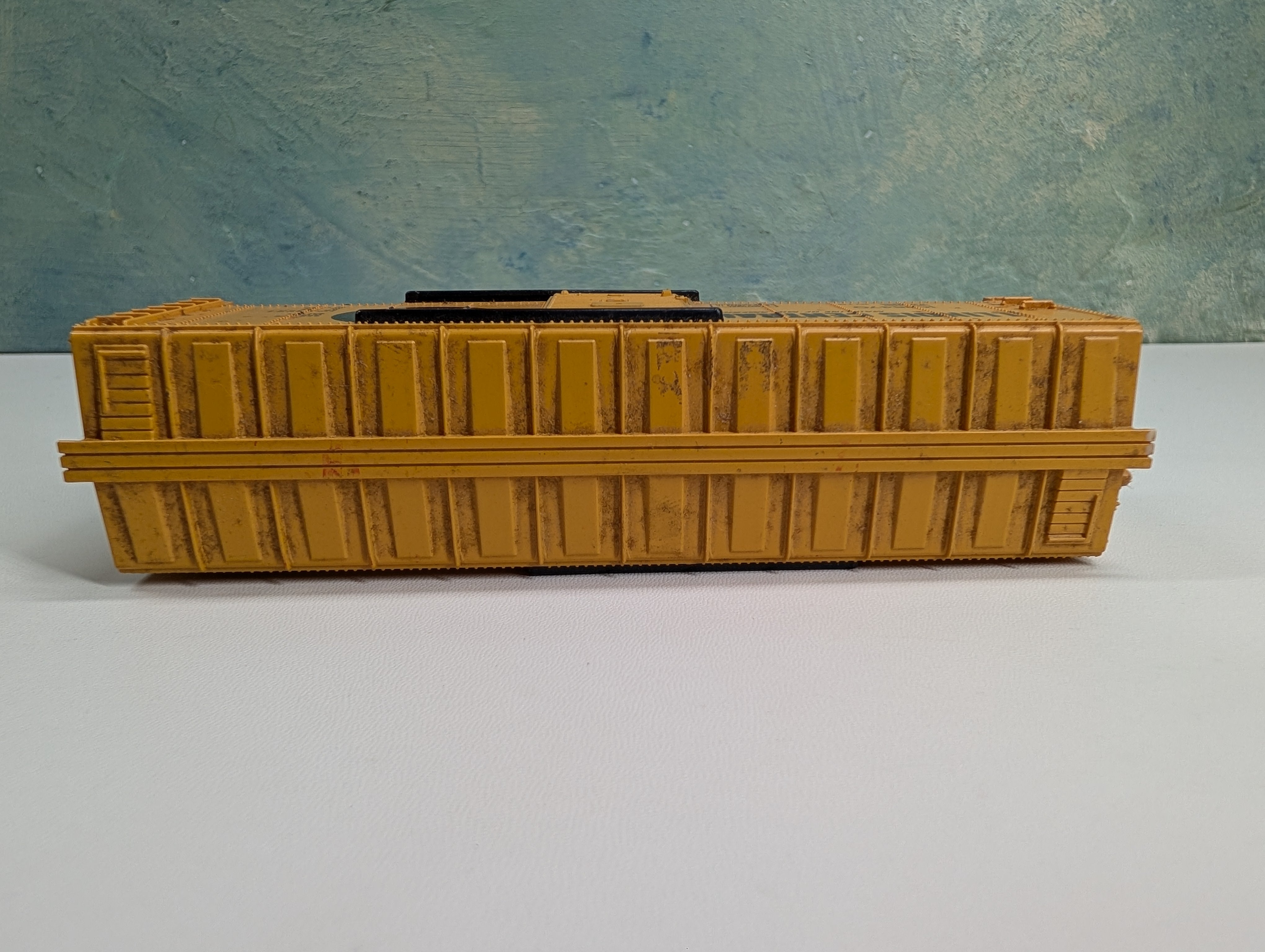 USED Tyco HO Scale 40' Box Car Illinois Central IC #16470