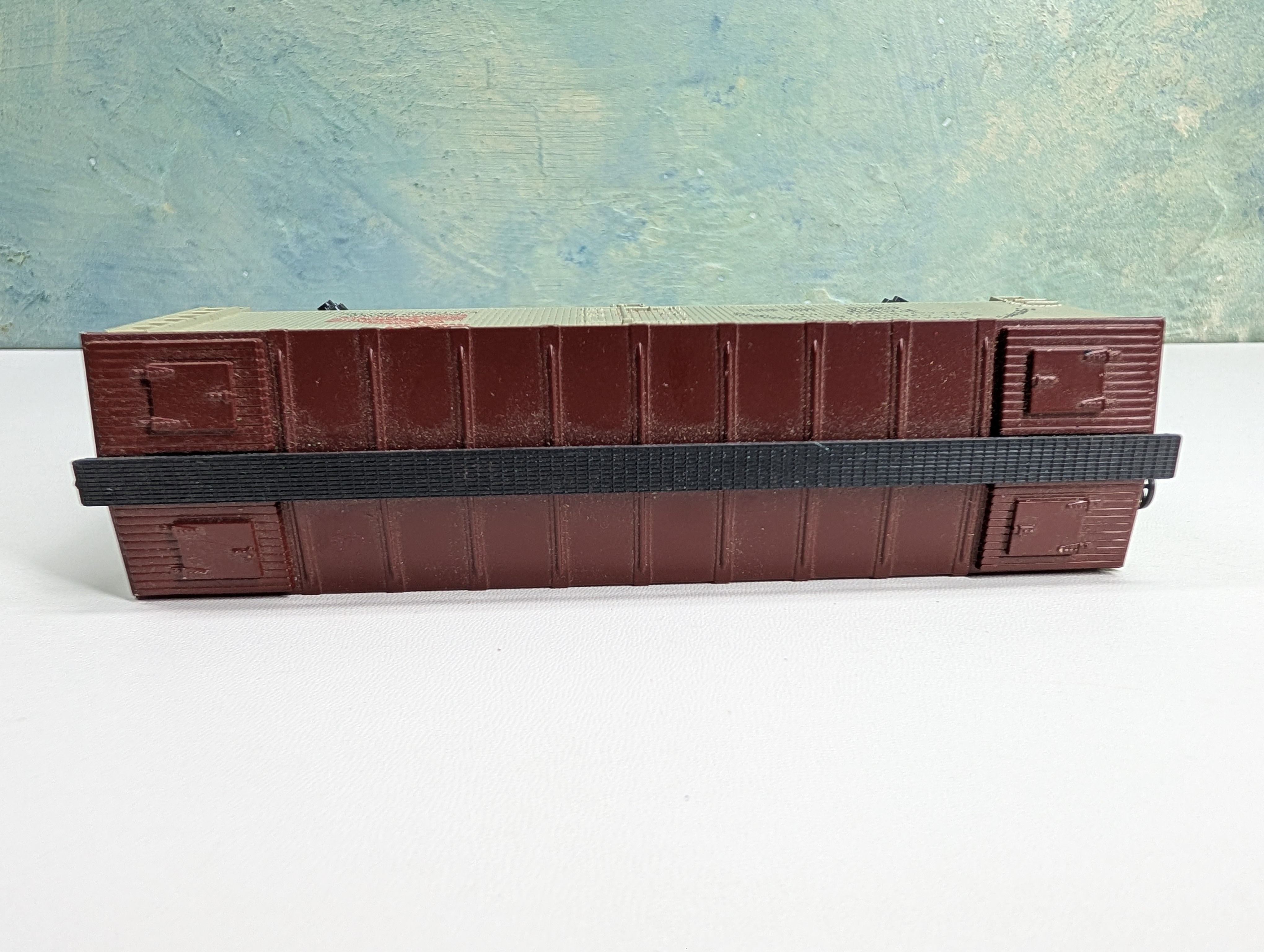 USED HO Scale 40' Wooden Reefer Box Car Farmer's Co Op Creamery FCKX #6303