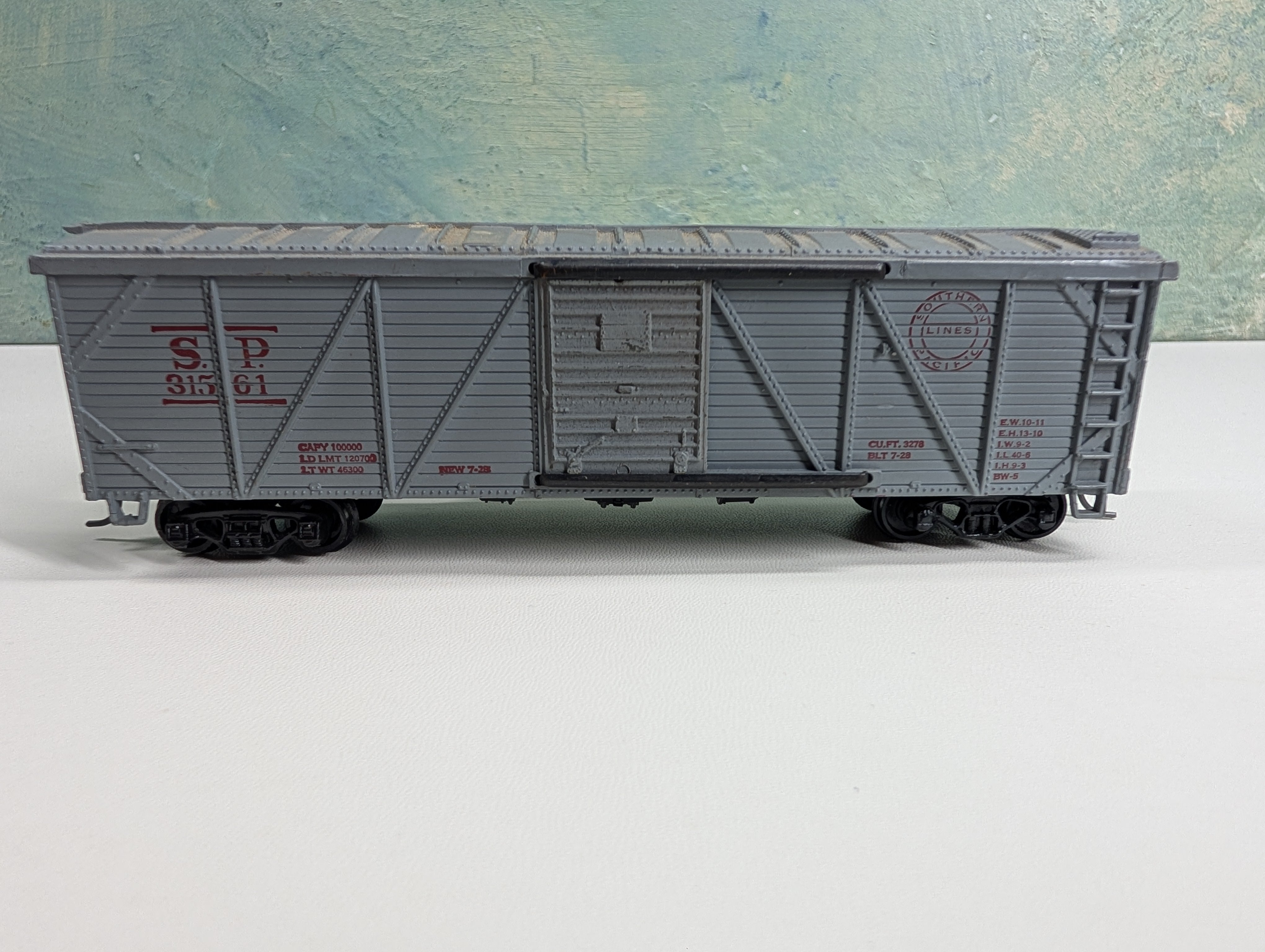USED Varney HO Scale 42' Wooden Box Car Southern Pacific SP #31561