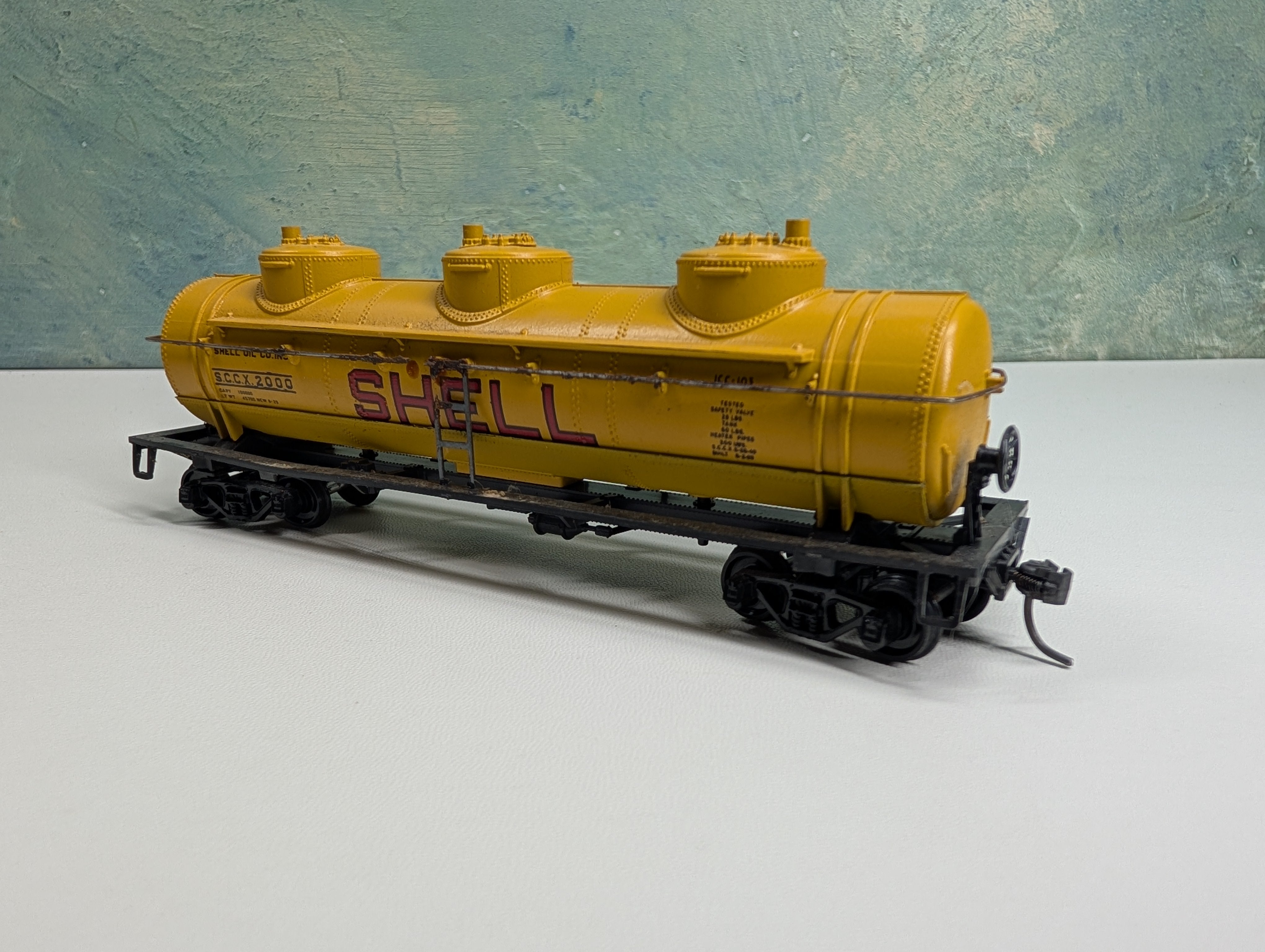 USED Athearn HO Scale Triple Dome Tank Car Shell SCCX #2000