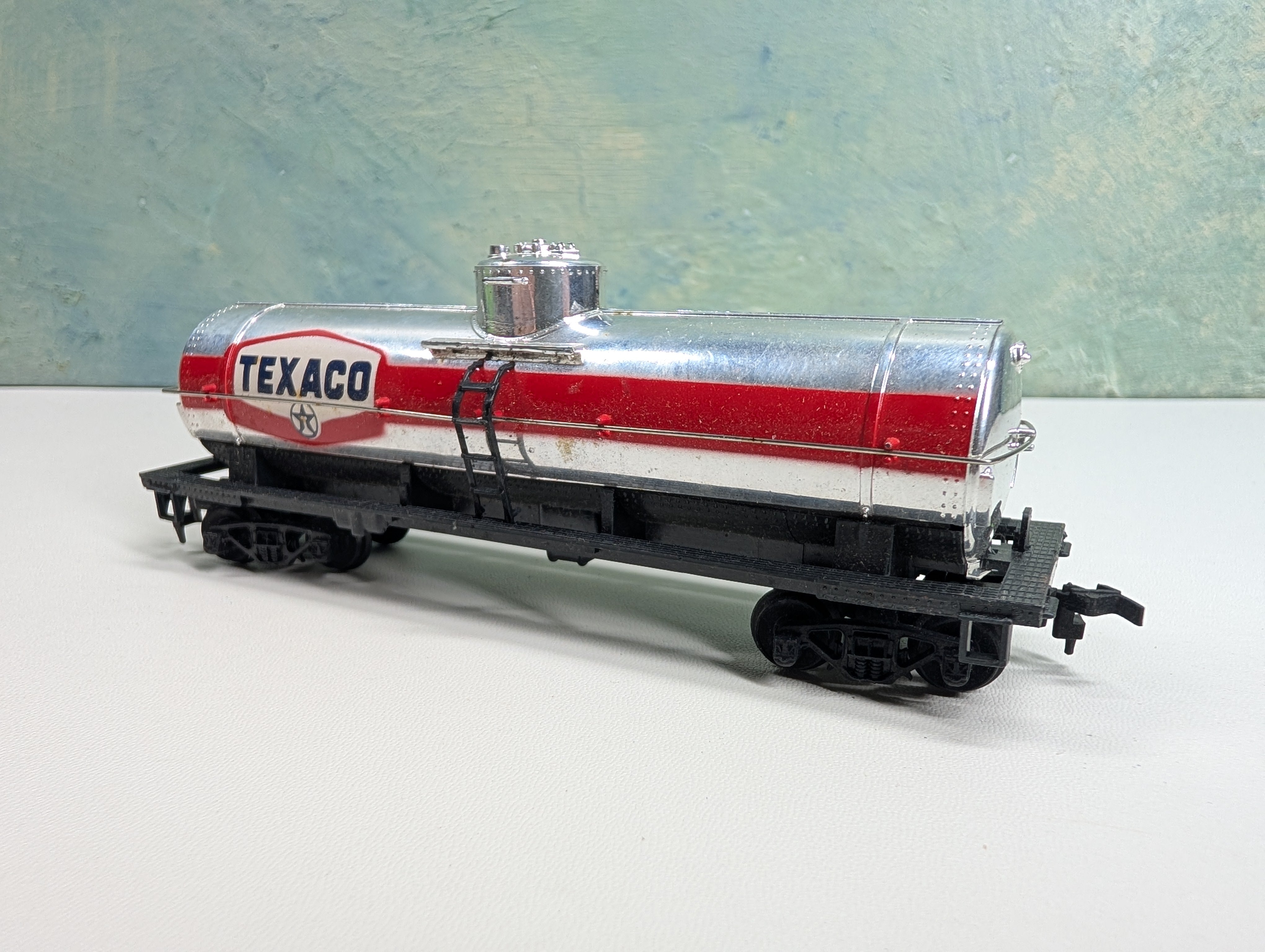 USED Tyco HO Scale Single Dome Tank Car Texaco