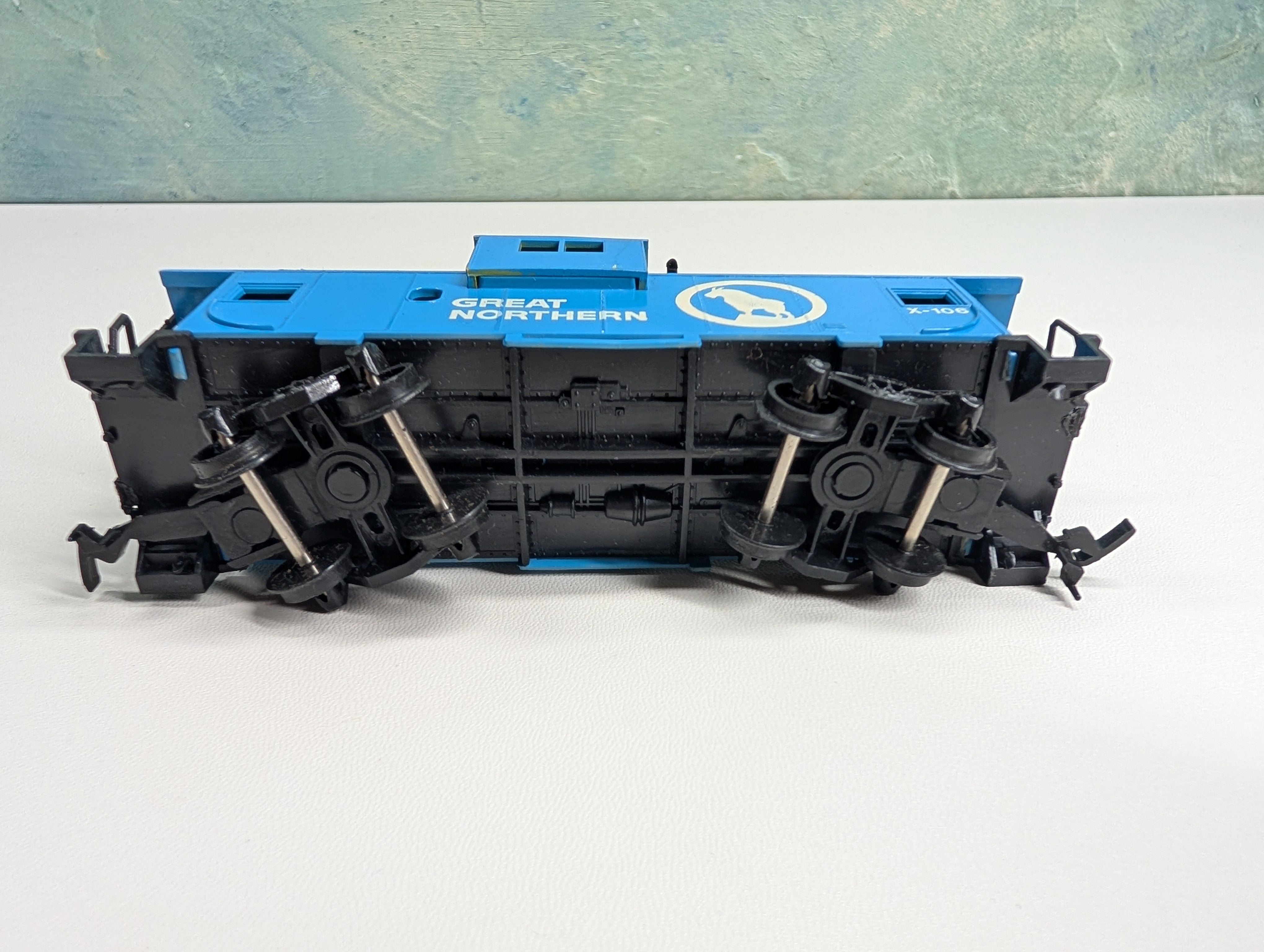 USED Bachmann HO Scale Caboose Great Northern #X-106