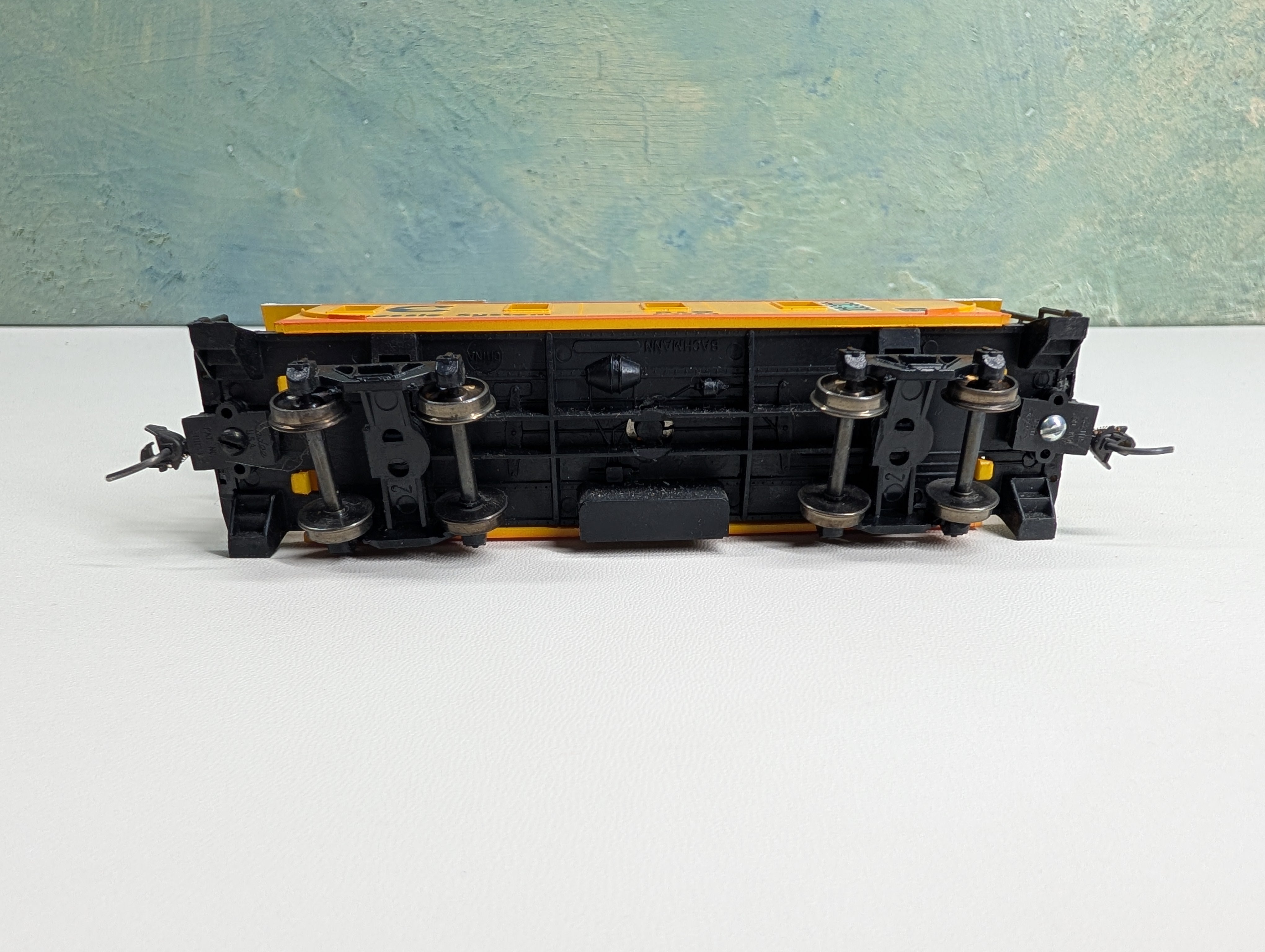 USED Bachmann HO Scale Caboose Chessie System B&O #C-3963 Metal Wheels