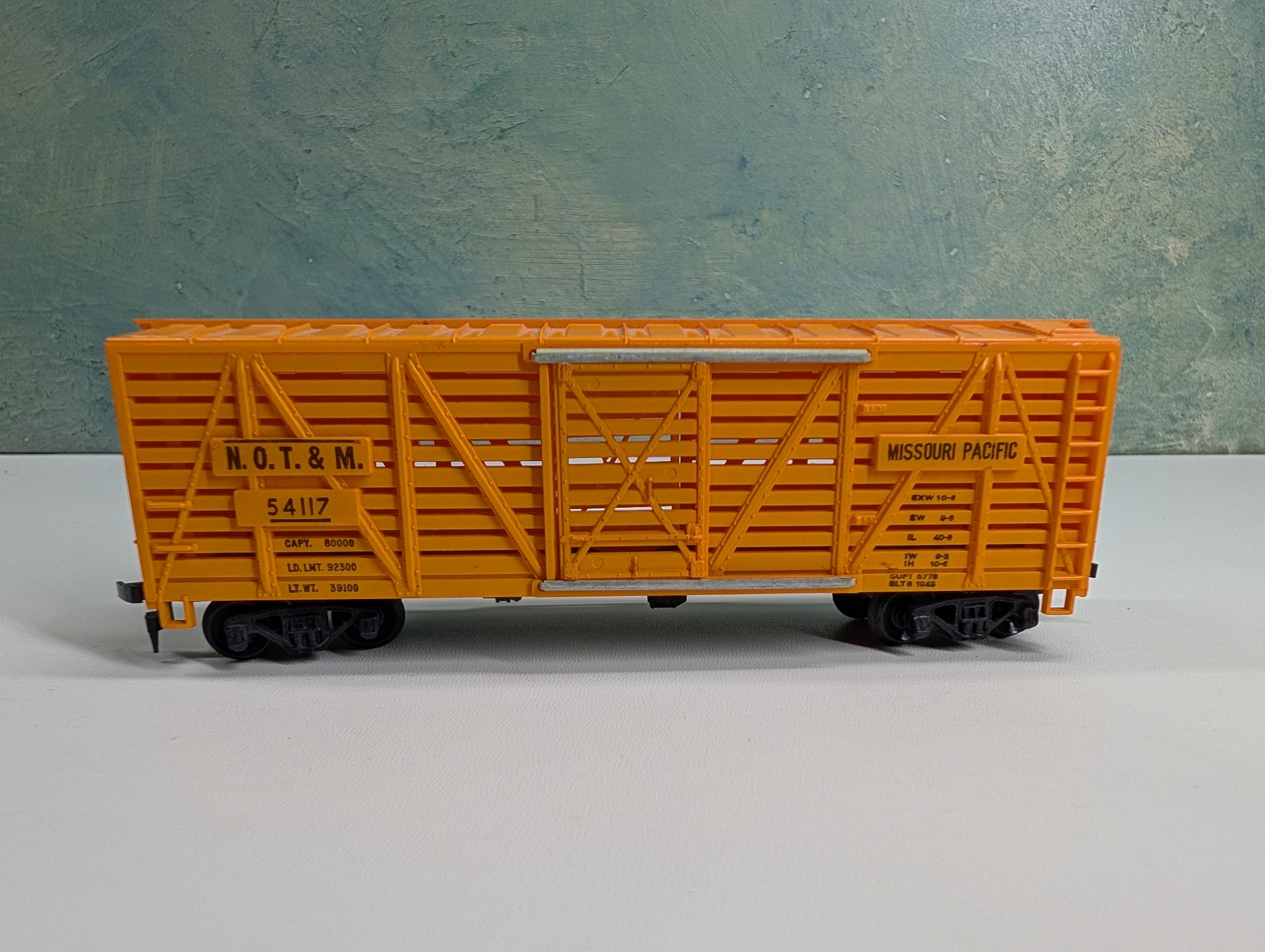USED Mantua HO Scale 40' Livestock Cattle Car Missouri Pacific NOT&M #54117
