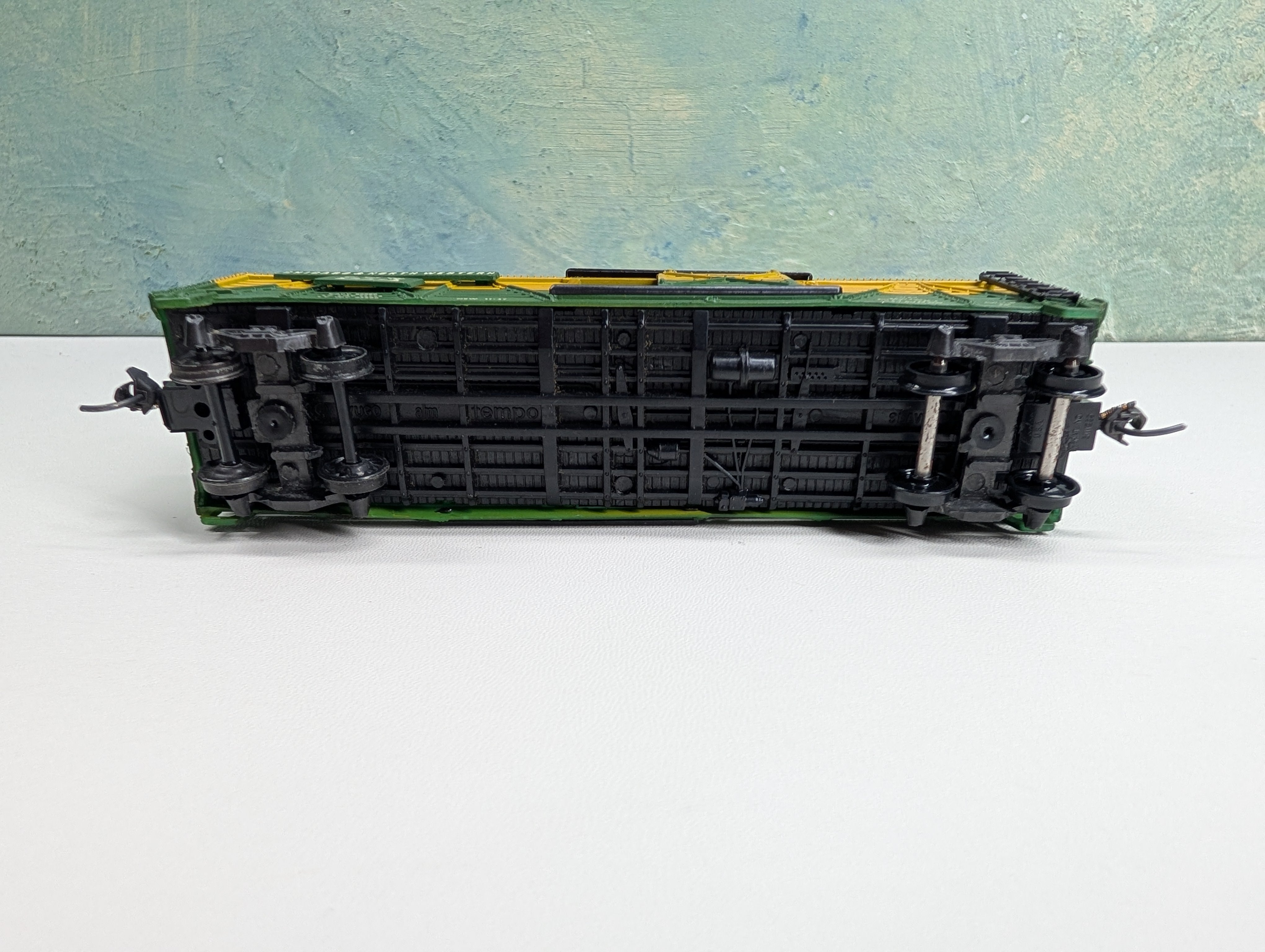 USED AHM HO Scale 40' Livestock Cattle Car Chicago & North Western CNW #14373