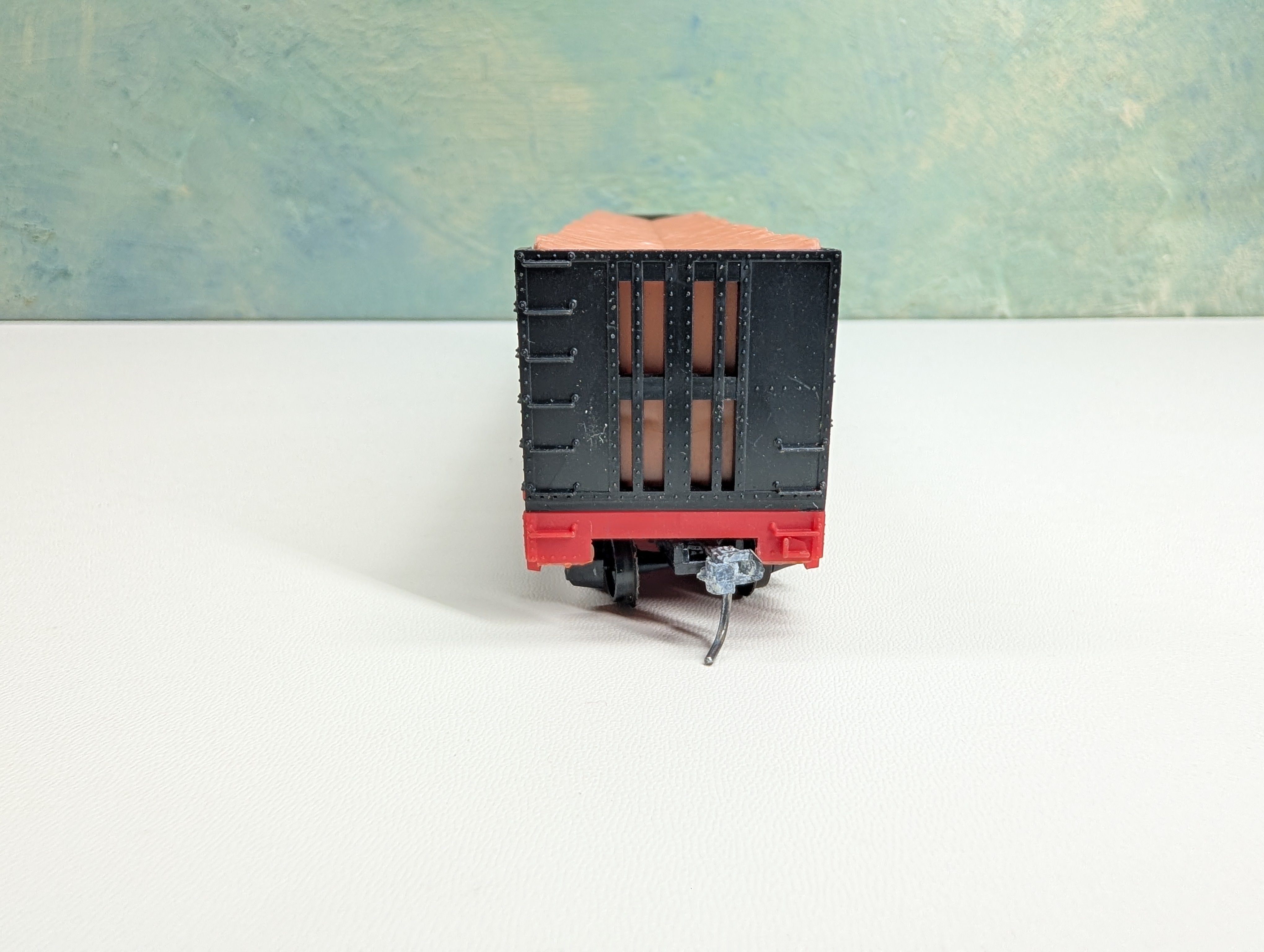 USED Tyco HO Scale Bulkhead Flat Car w/ Pulpwood Southern #4365