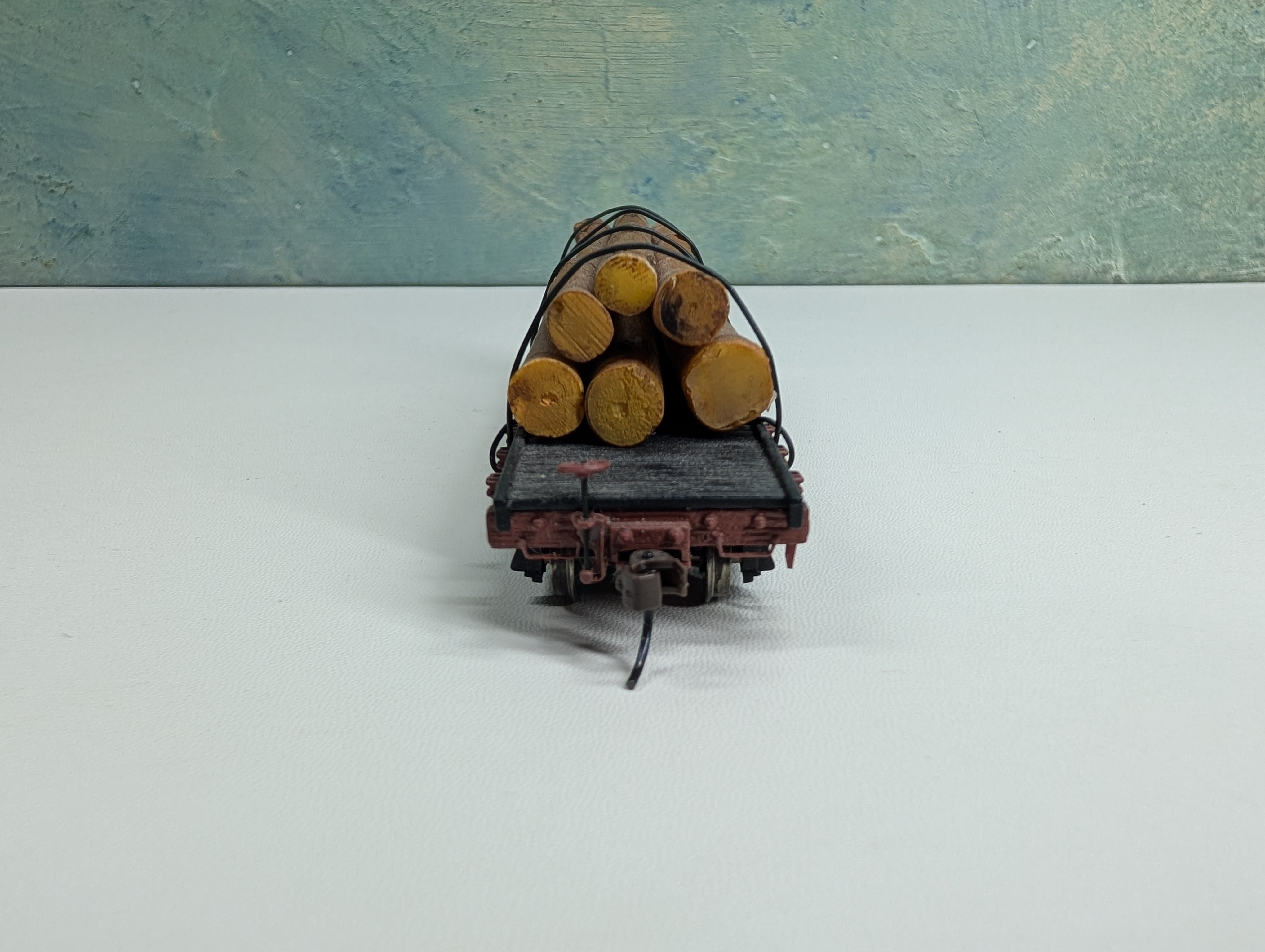 USED HO Scale 41' Flat Car w/ Custom Log Load Metal Wheels