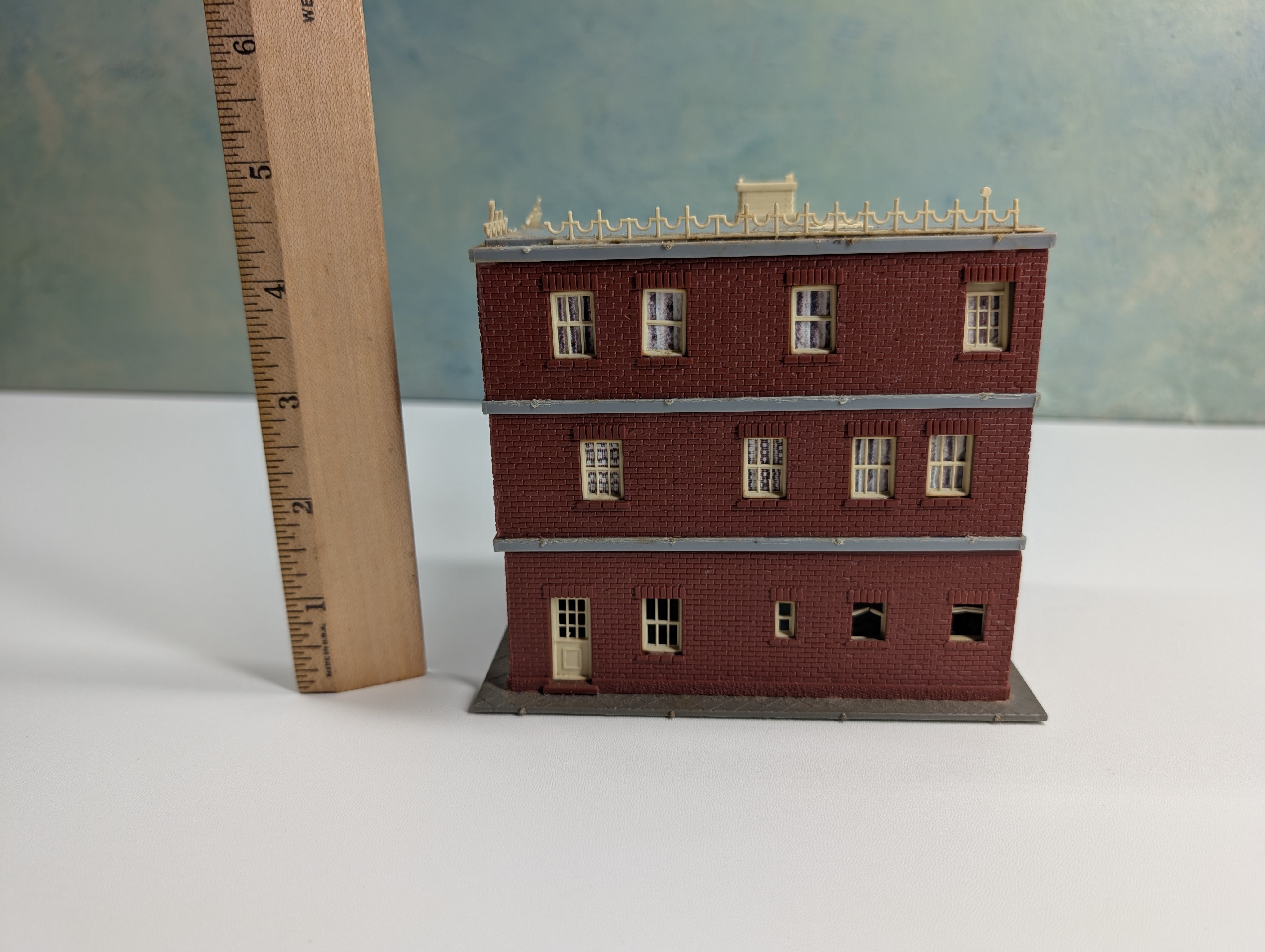 USED Model Power HO Scale Fire House