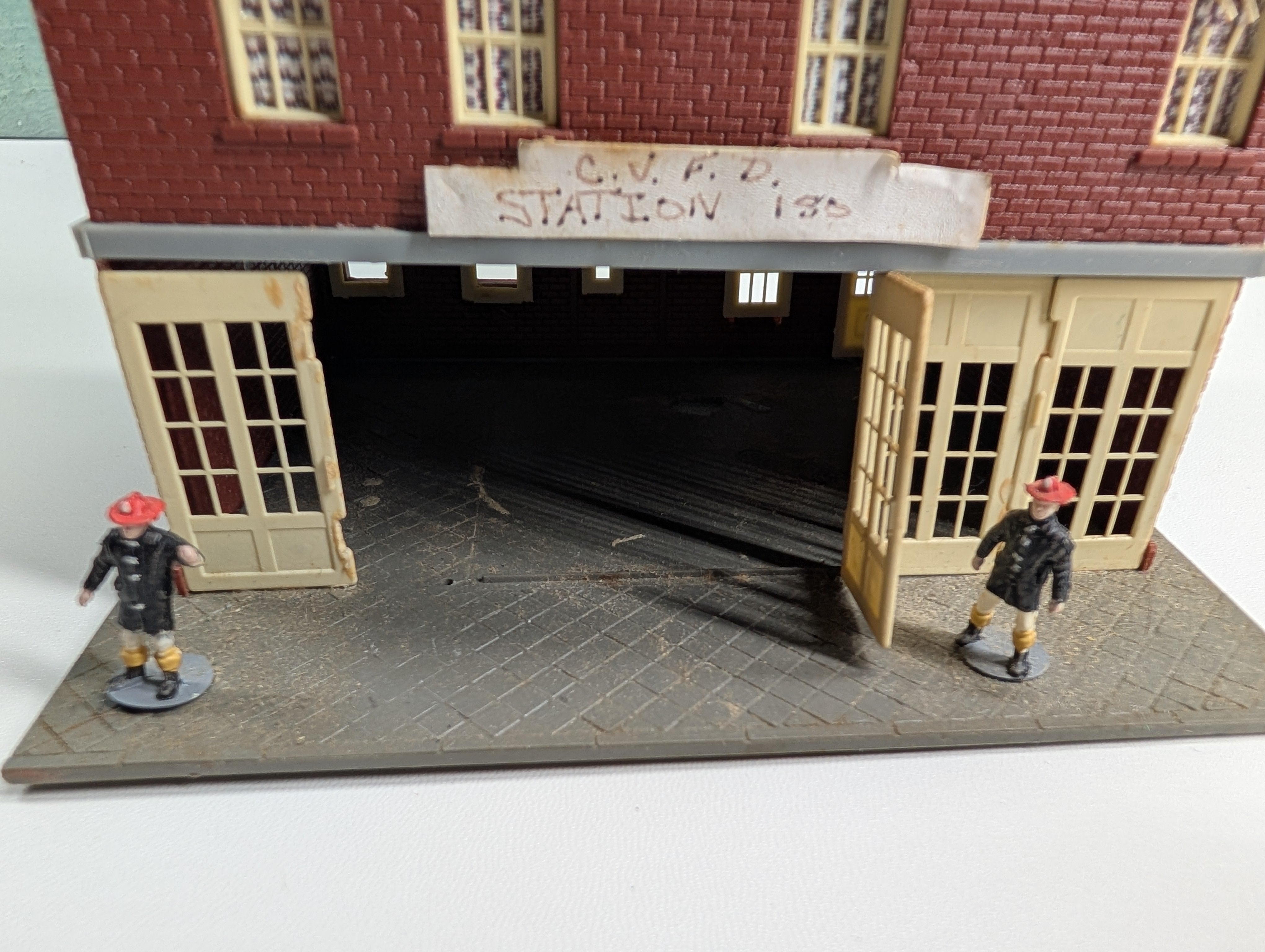 USED Model Power HO Scale Fire House