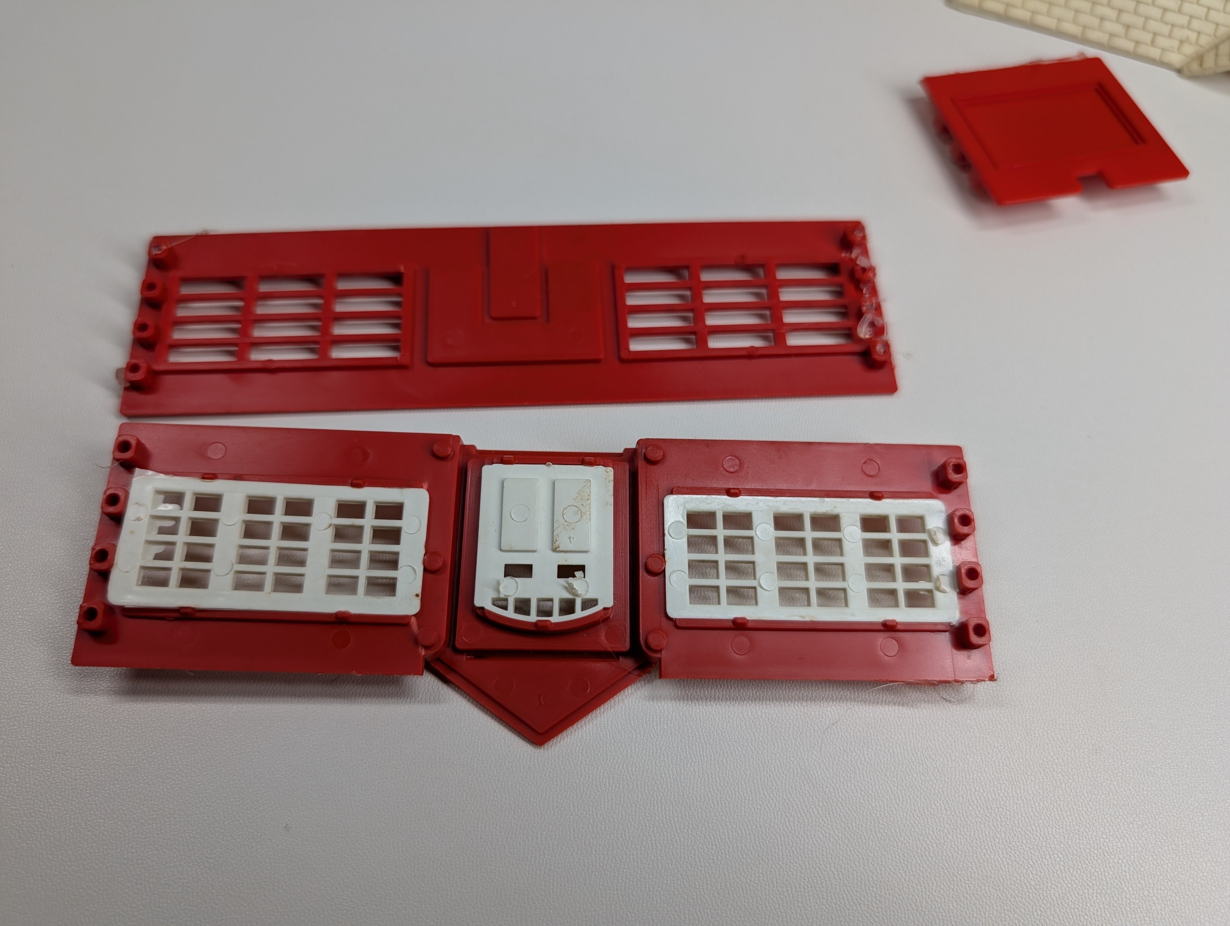 USED Bachmann HO Scale School House KIT