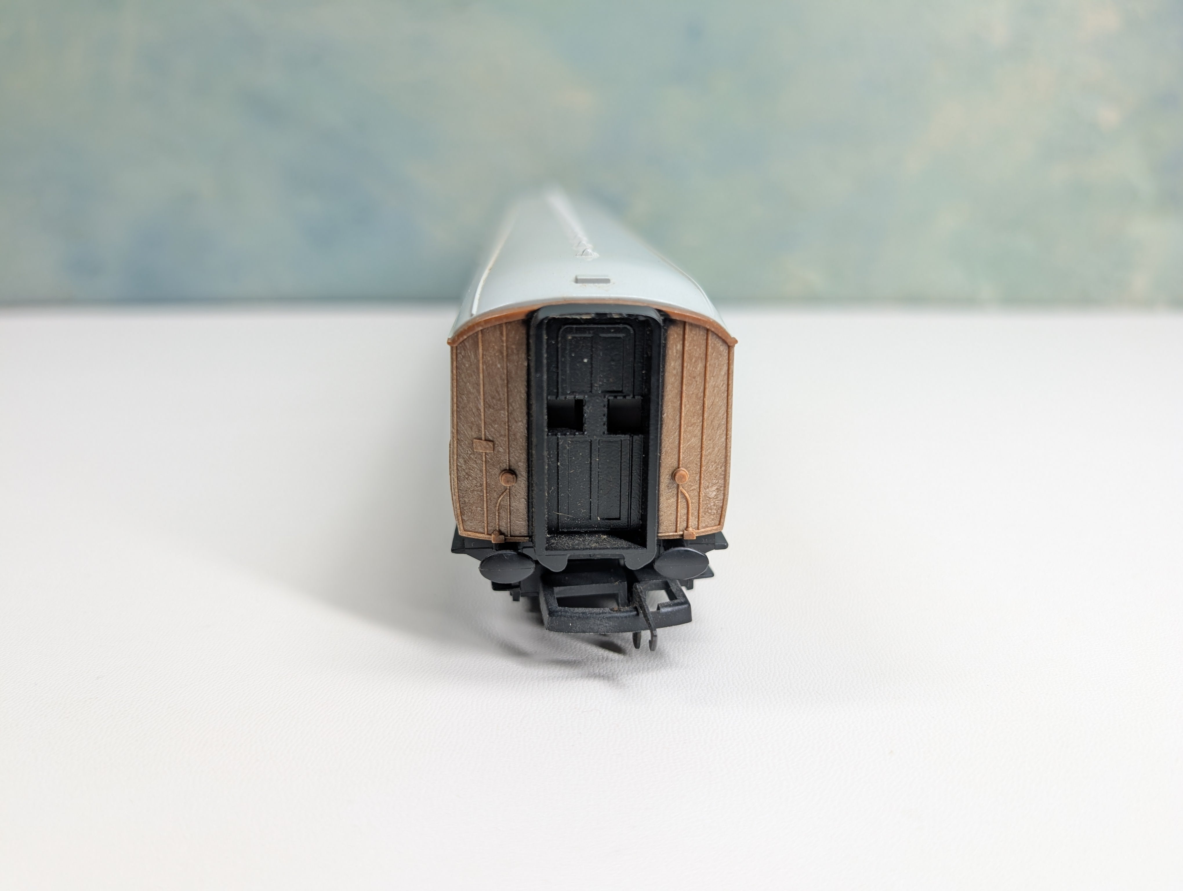 USED Hornby HO Scale Composite Coach Passenger Car