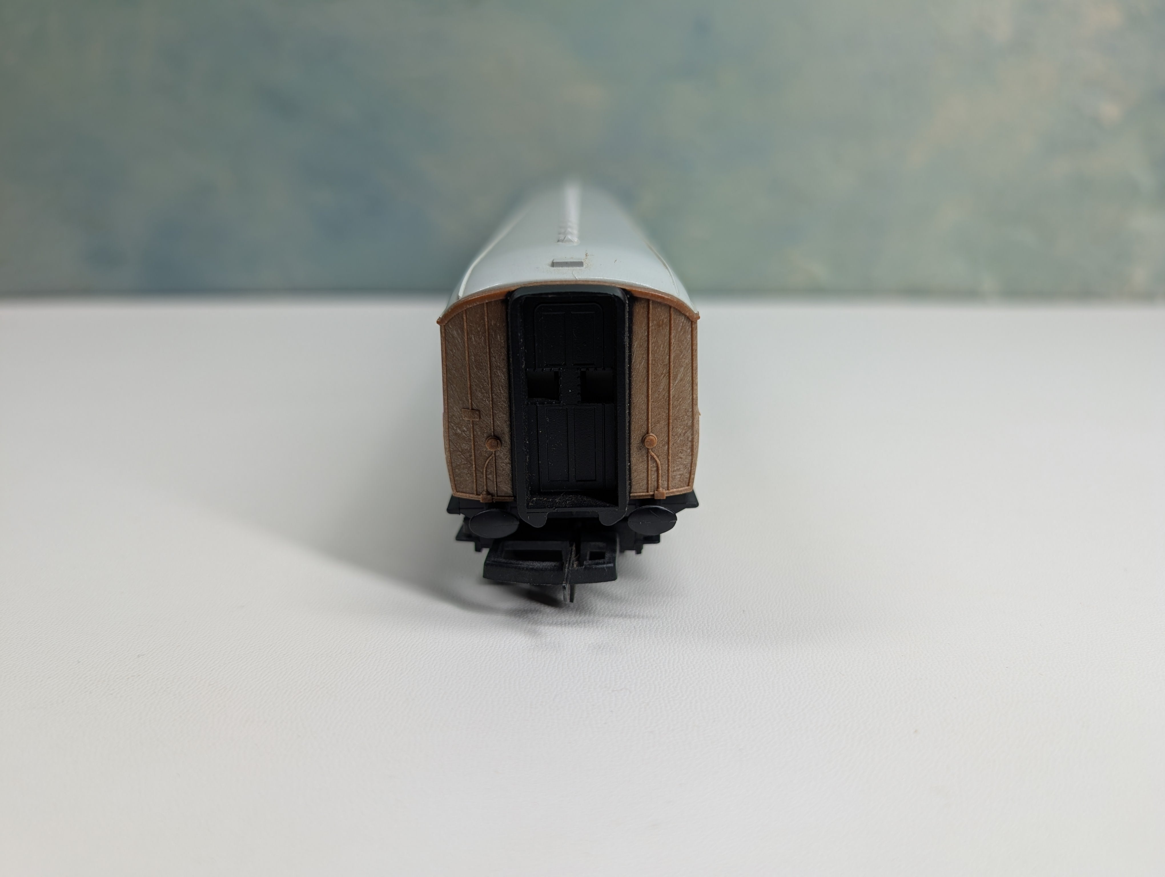USED Hornby HO Scale Composite Coach Passenger Car