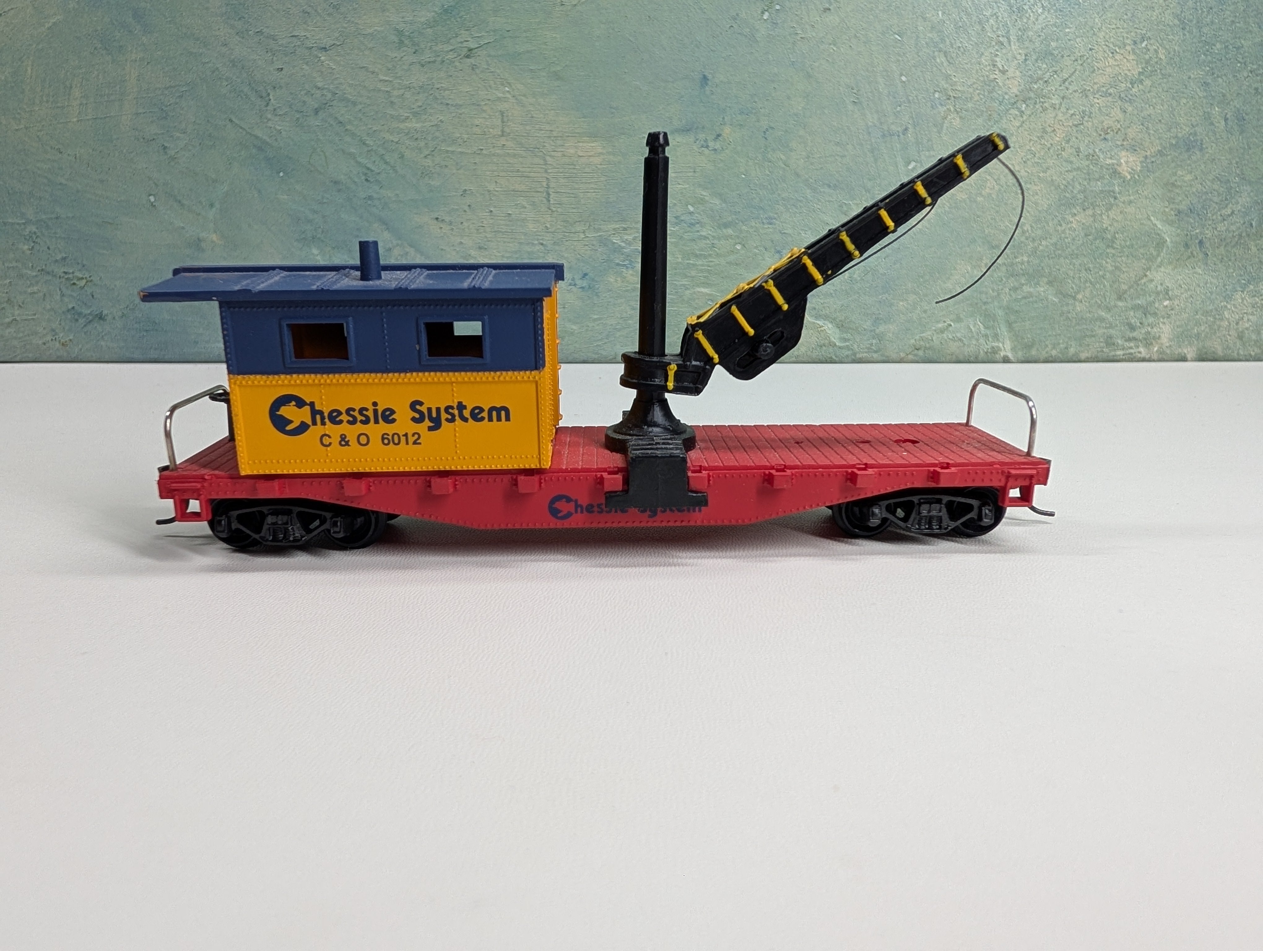USED Model Power HO Scale Work Caboose with Crane Chessie System C&O #6012