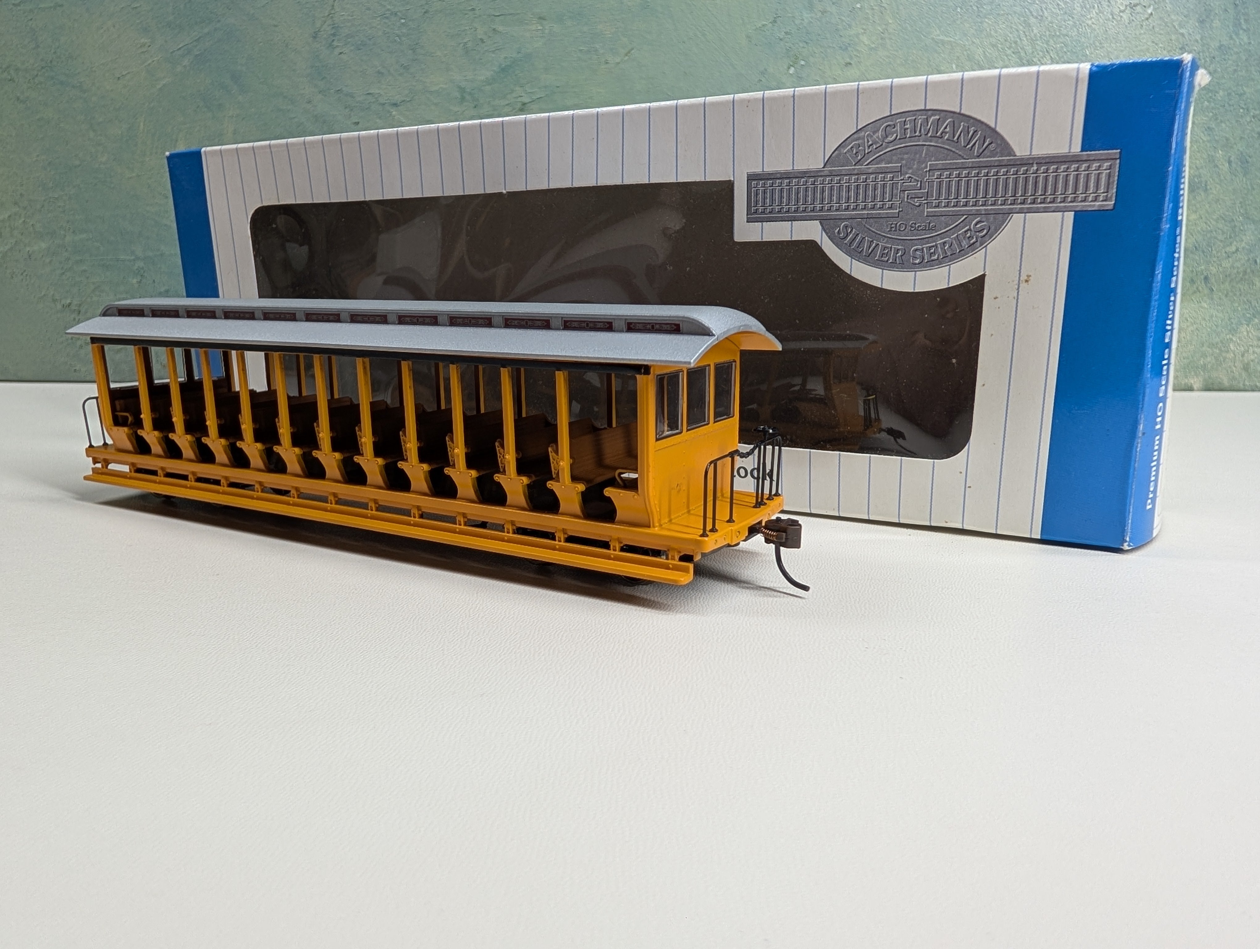 USED Bachmann 19348 HO Scale Jackson Sharp Open-Side Excursion Passenger Car Unlettered Yellow & Silver