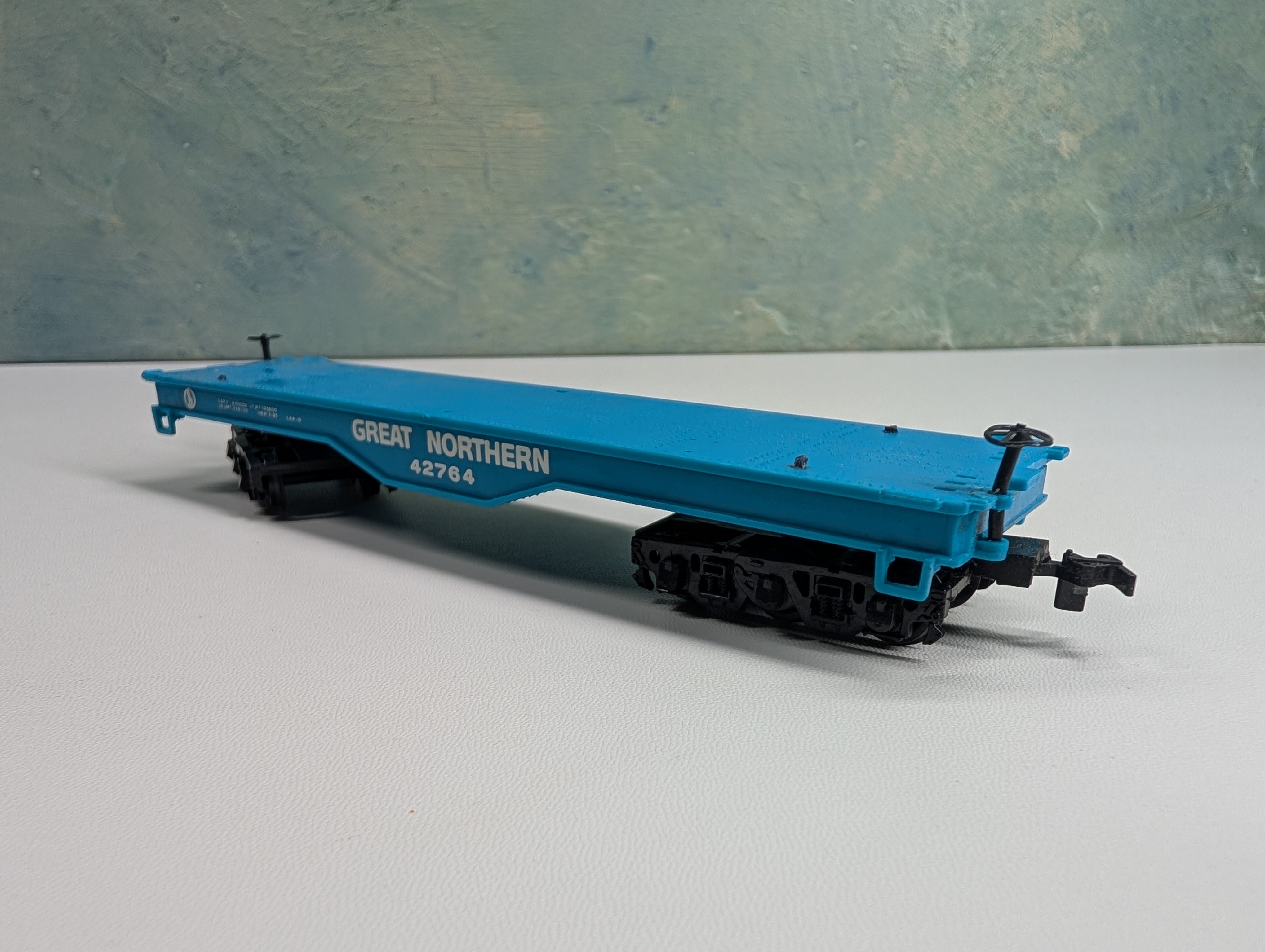 USED Bachmann HO Scale Heavy Duty Flat Car Great Northern #42764
