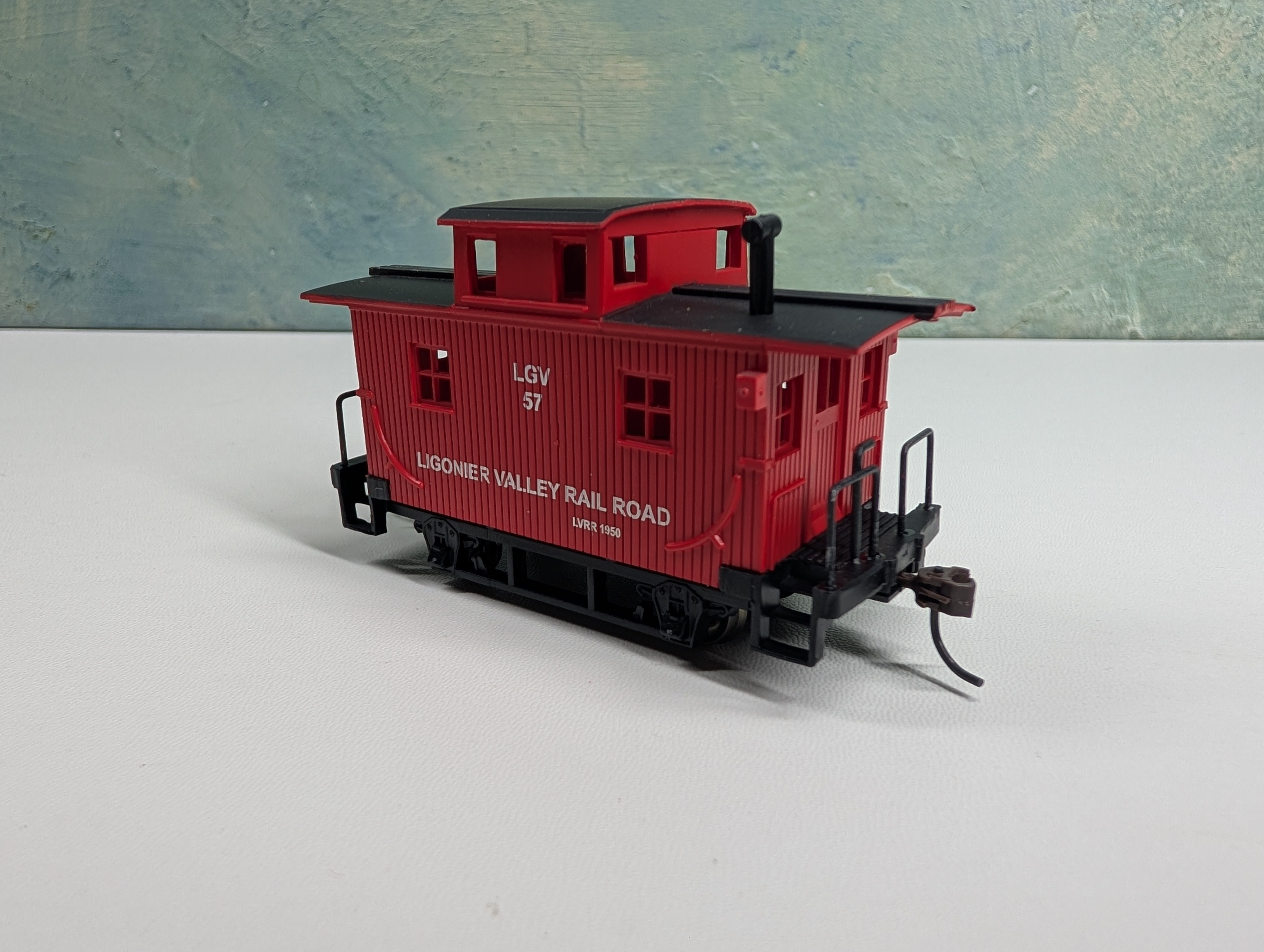 USED Bachmann 18437 HO Scale Silver Series Bobber Caboose Ligonier Valley LGV #57 Metal Wheels