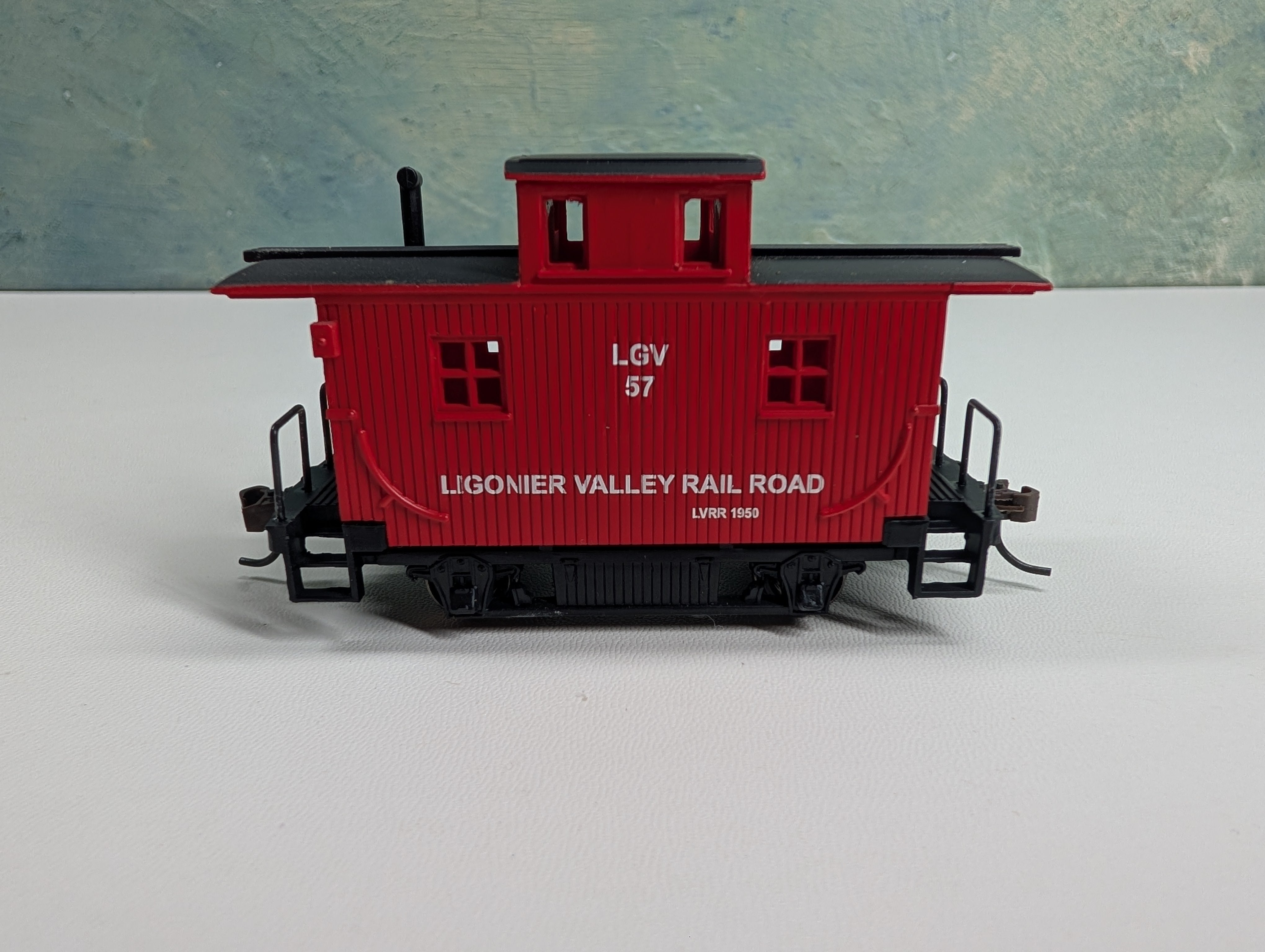USED Bachmann 18437 HO Scale Silver Series Bobber Caboose Ligonier Valley LGV #57 Metal Wheels
