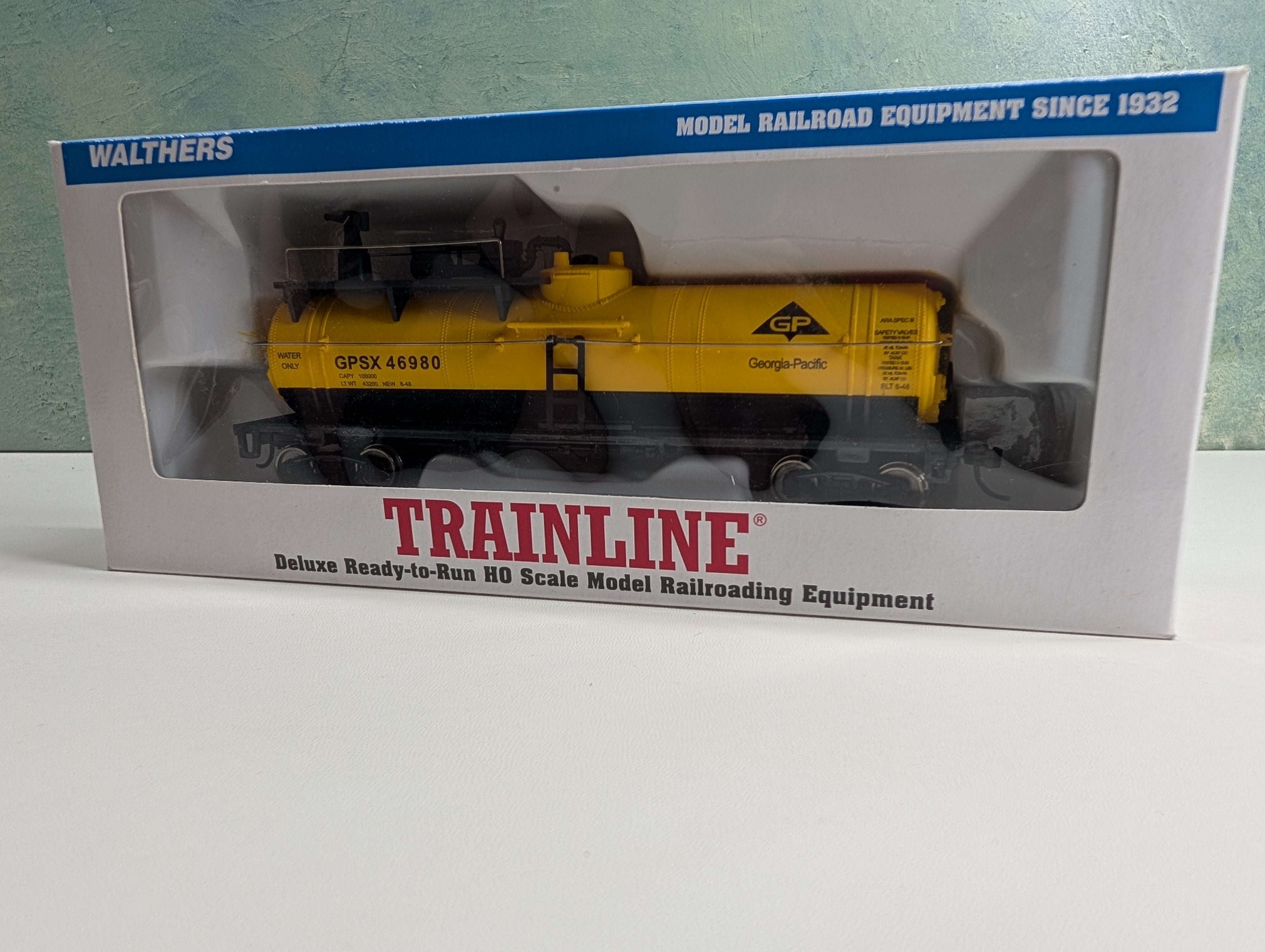 USED Walthers Trainline 931-1767 HO Scale Fire Fighting Tank Car Georgia Pacific GPSX #46980