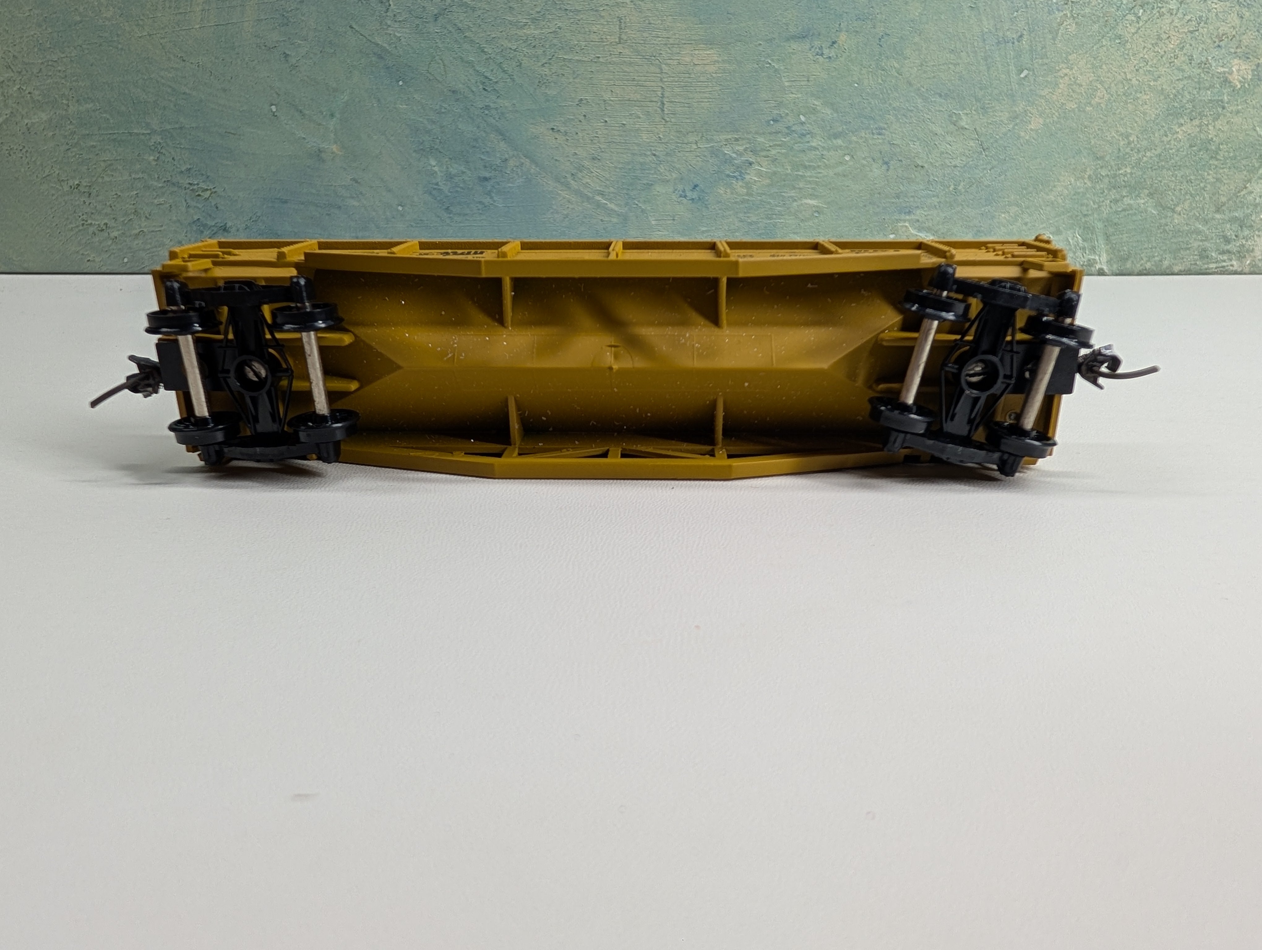USED TRAIN MINIATURE 5454 HO Scale 42' Gondola Hart Convertible MKT #5017