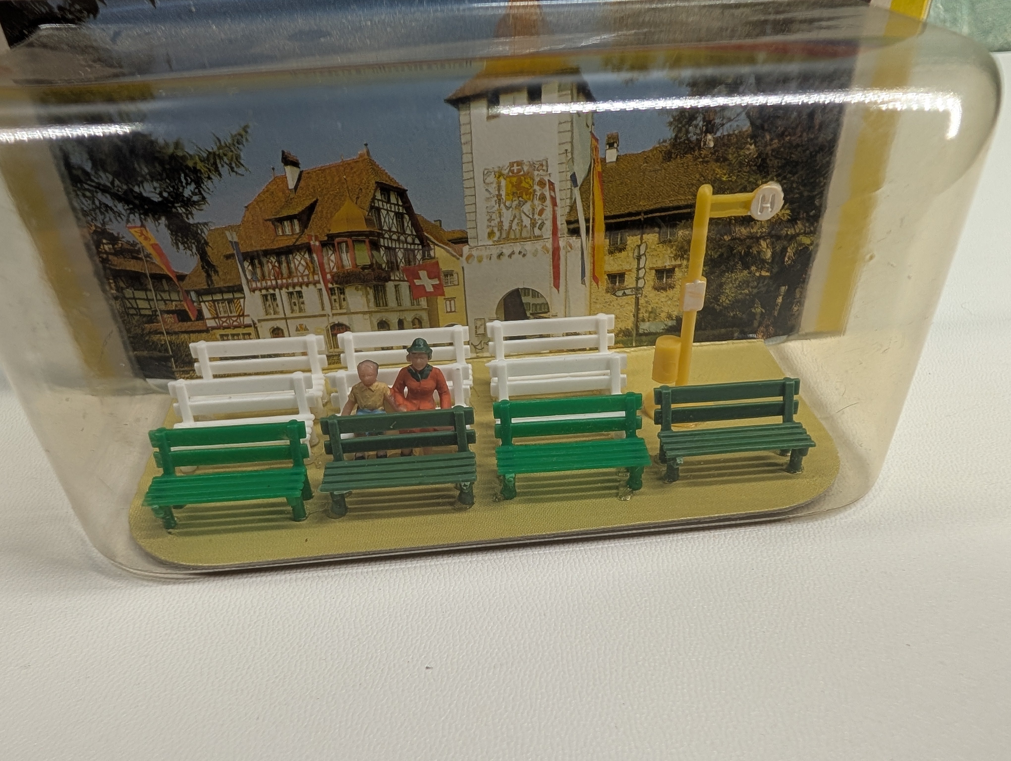 Noch 11200 HO Scale Park Benches
