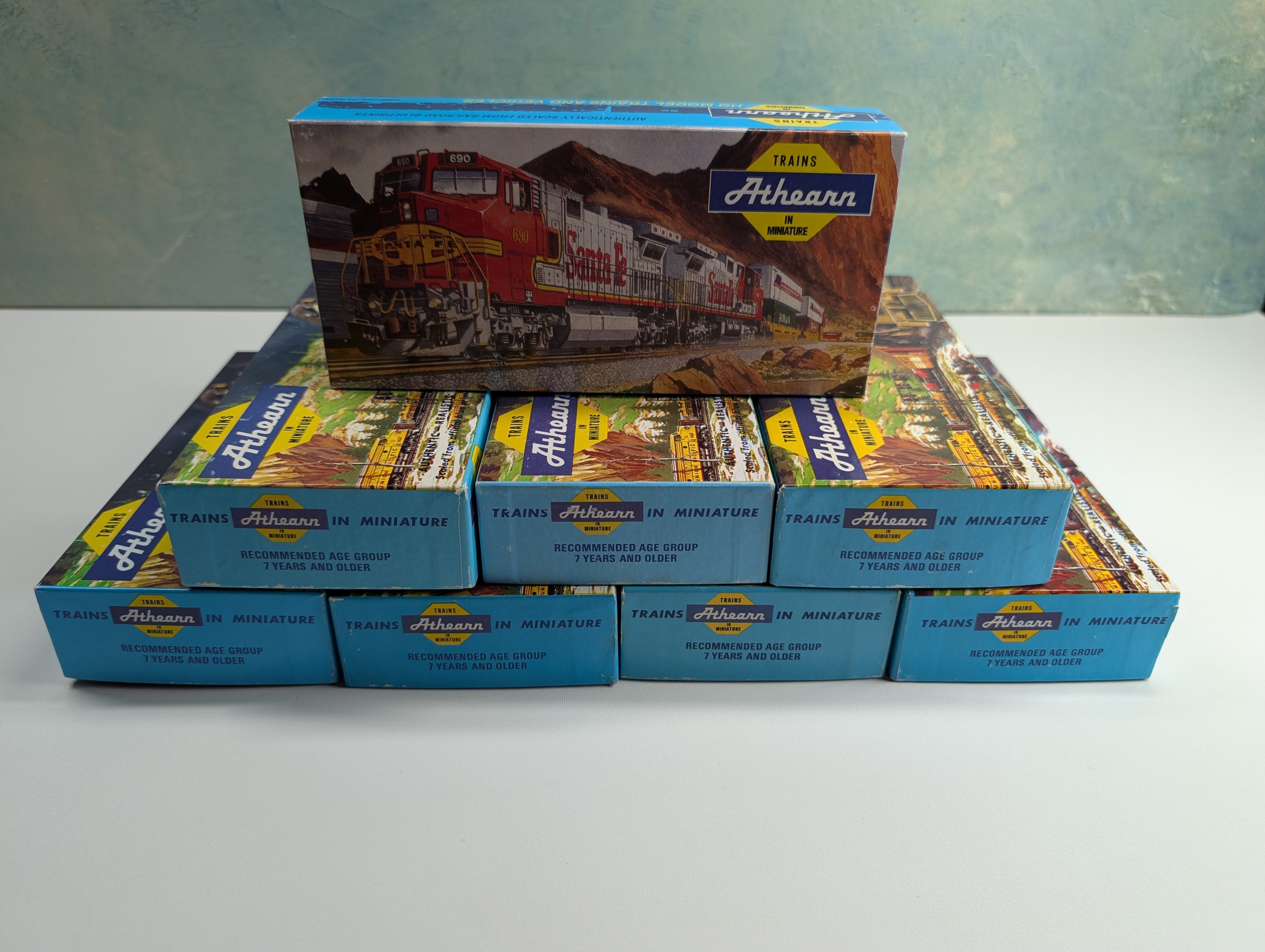 USED Athearn HO Scale Lot of Empty Train Boxes for Storage (8 pcs)
