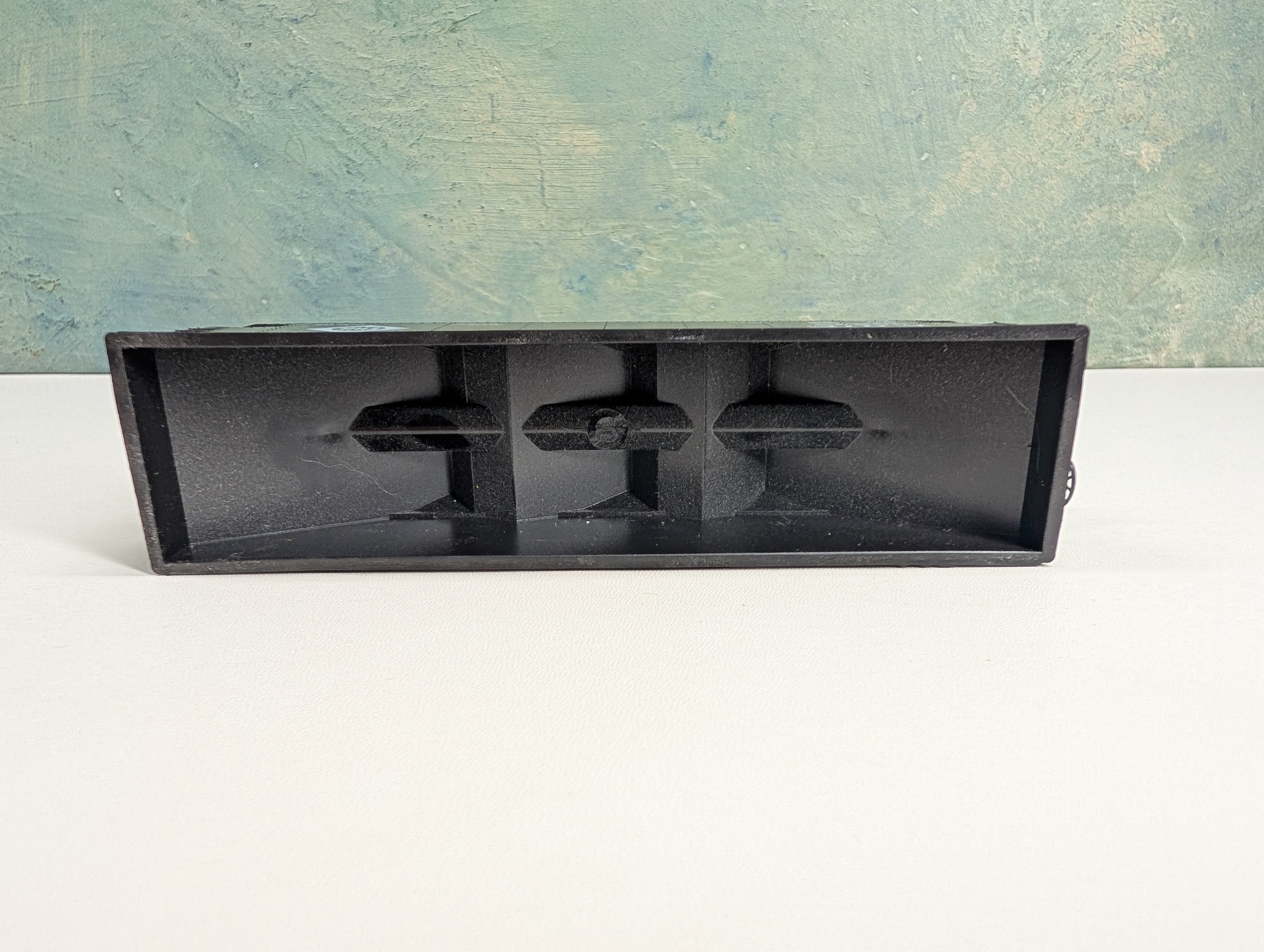 USED Roundhouse HO Scale 3 Bay Rib Side Hopper Erie #38525