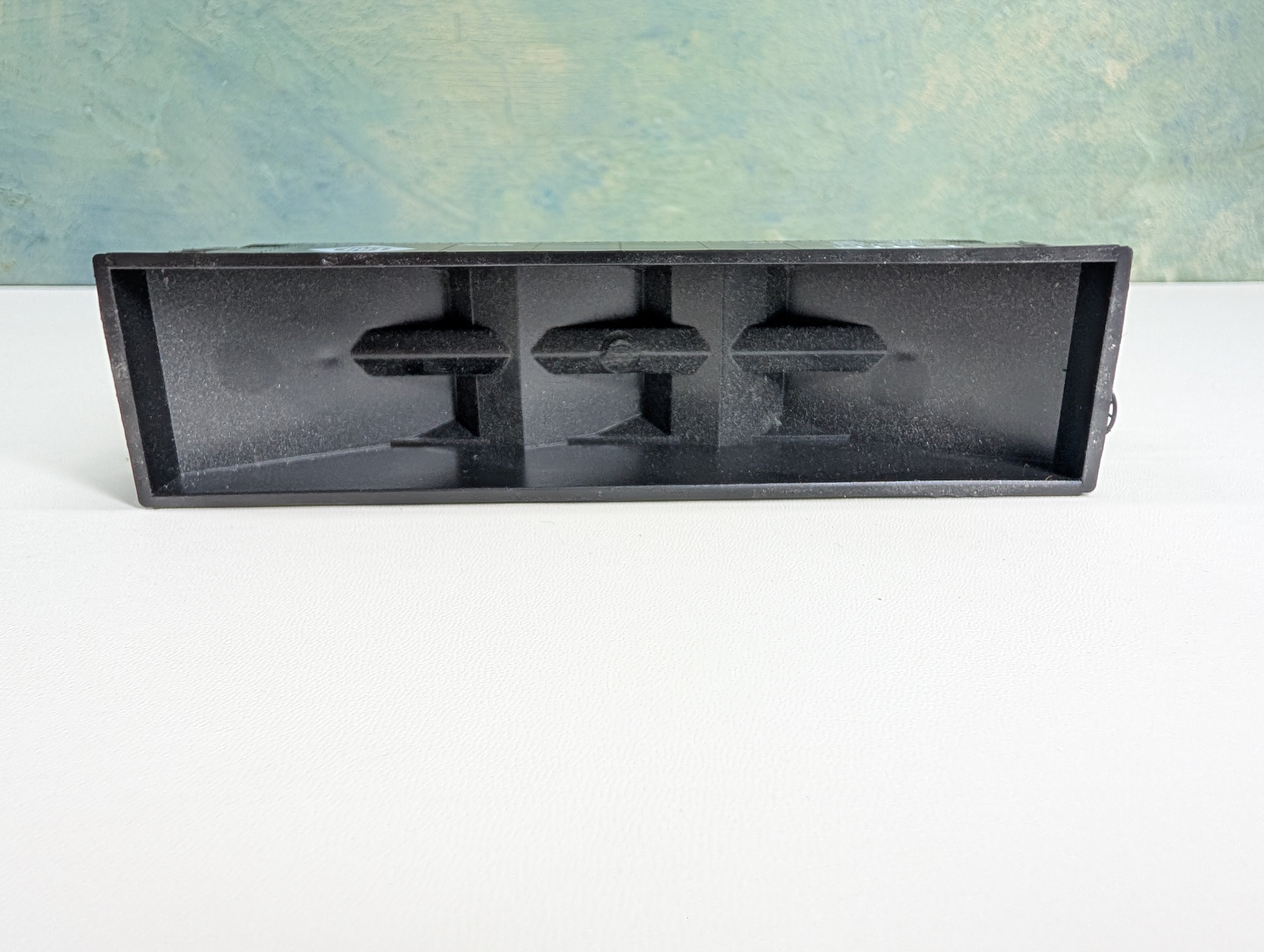 USED Roundhouse HO Scale 3 Bay Rib Side Hopper Erie #38900