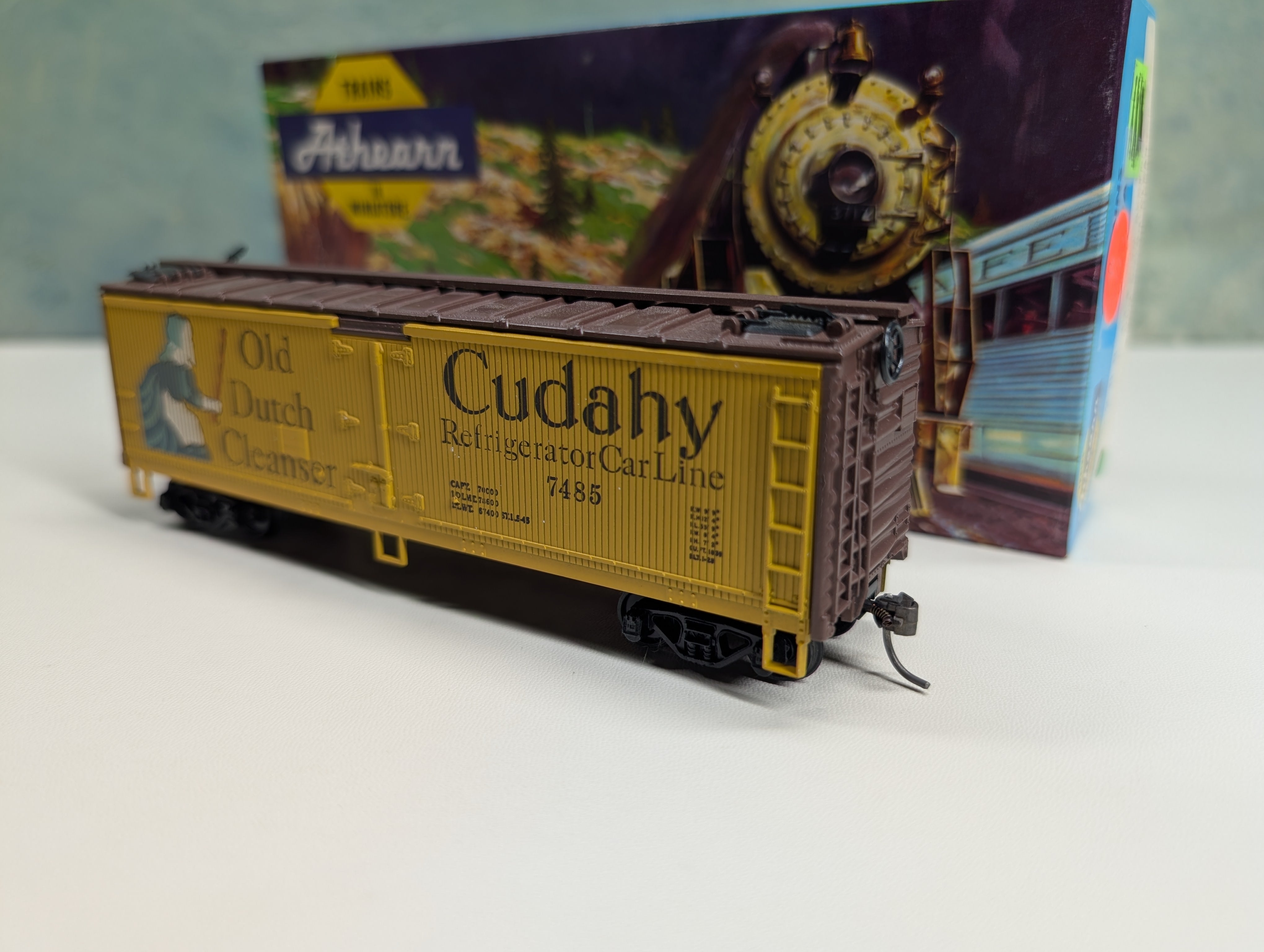 USED Athearn HO Scale 40' Reefer Box Car Old Dutch Cleanser #7485