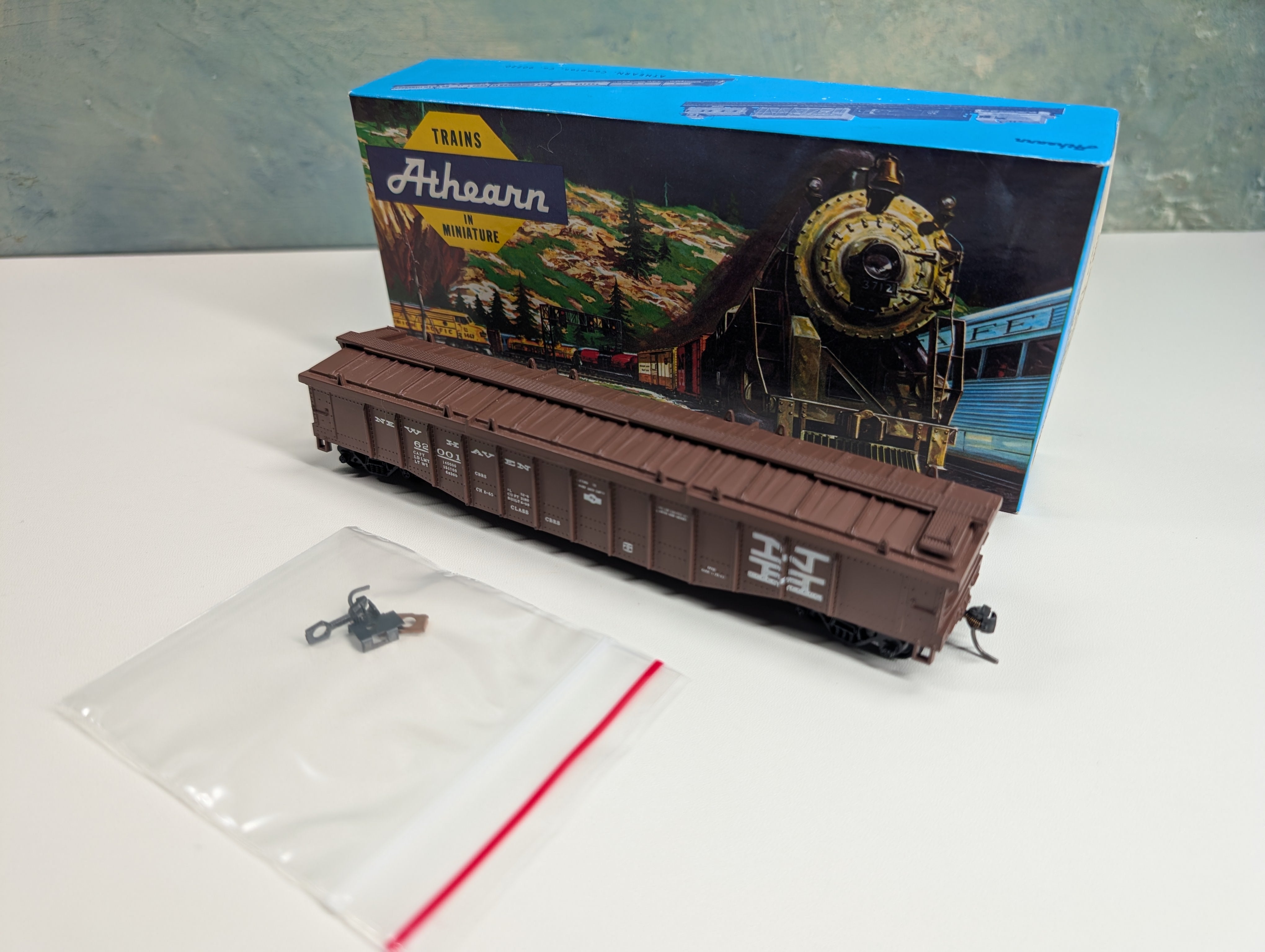 USED Athearn HO Scale Covered 50' Gondola New Haven NH #62001 Robin's Rails Custom